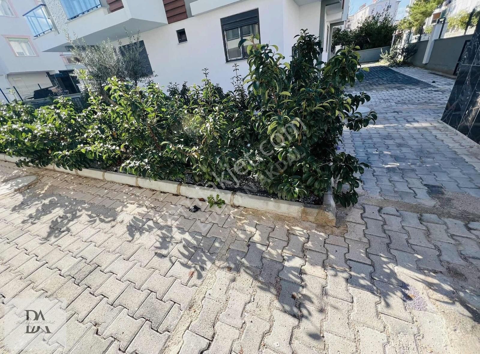 V.karşıyaka'da Havuz Ve Güney Cephe Katta Geniş 3+1 Asansörlü - Görsel 21