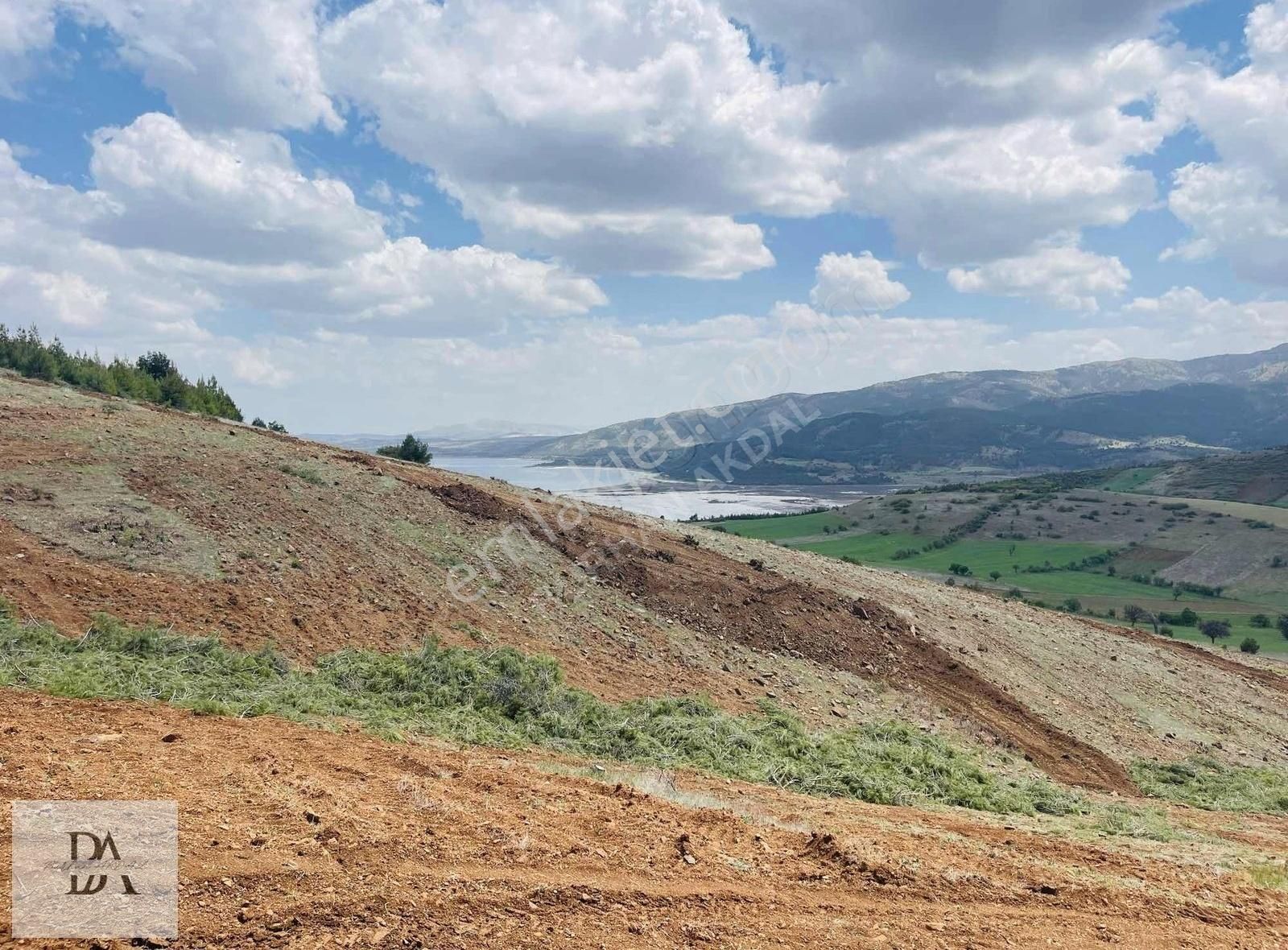 Eşssiz Salda Gölü Manzaralı Köye Ve Göle Çok Yakın Yatırımlık - Görsel 9