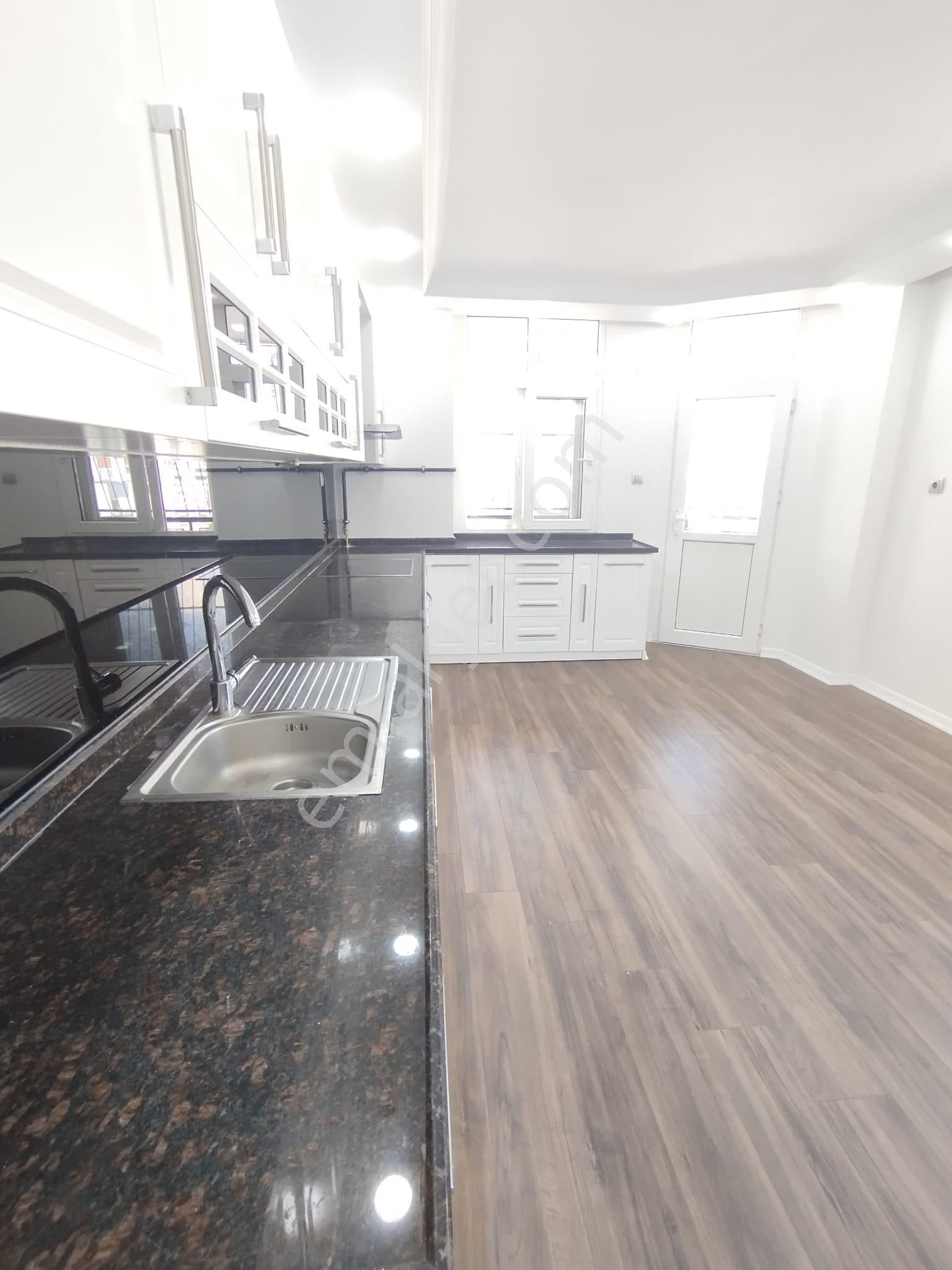 Turgut Özal İle Kenan Evren Bulvarı Kesişiminde Her Kat Tek Daire 4+1 Lüks Daire - Görsel 16