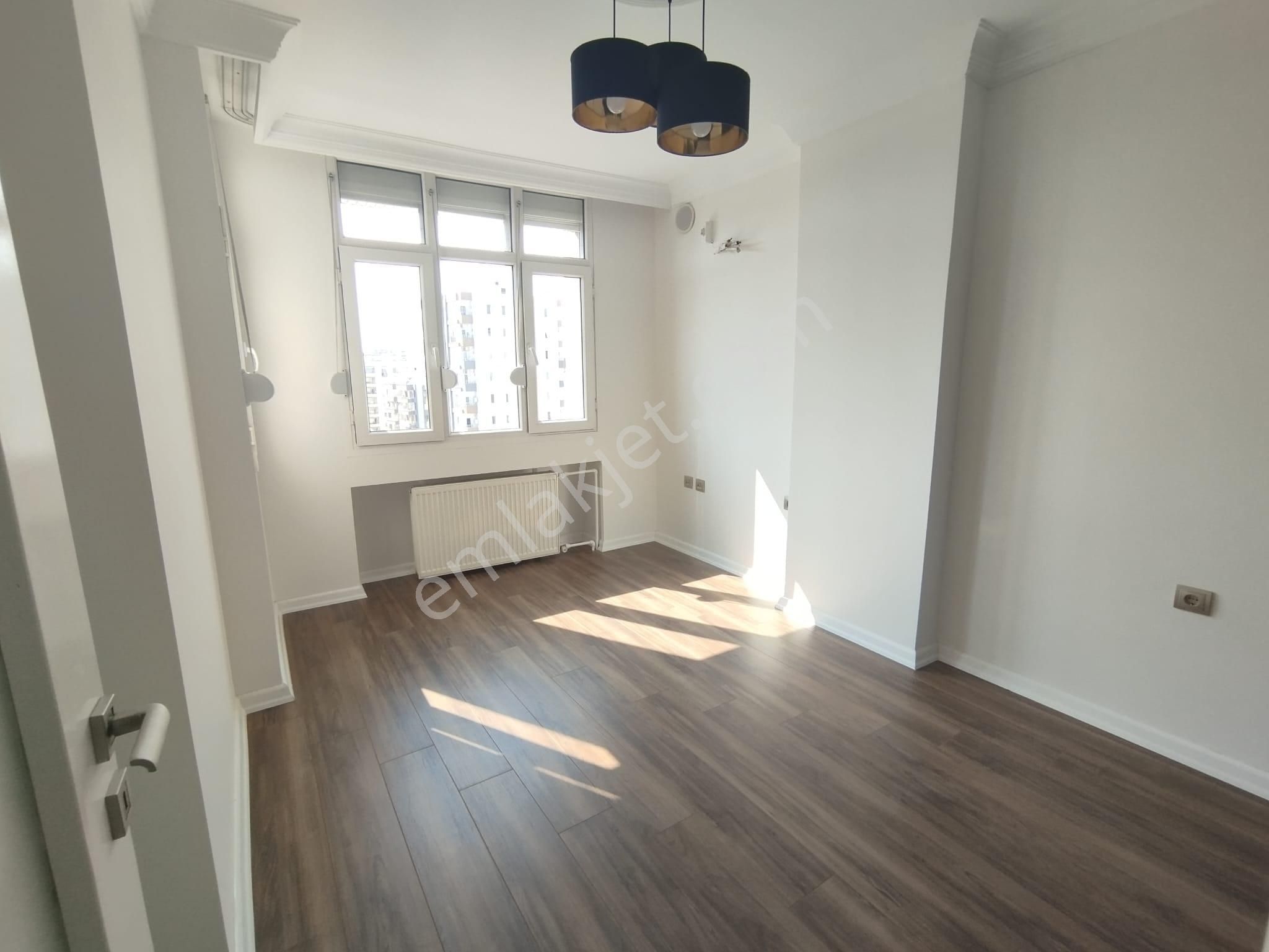 Turgut Özal İle Kenan Evren Bulvarı Kesişiminde Her Kat Tek Daire 4+1 Lüks Daire - Görsel 35