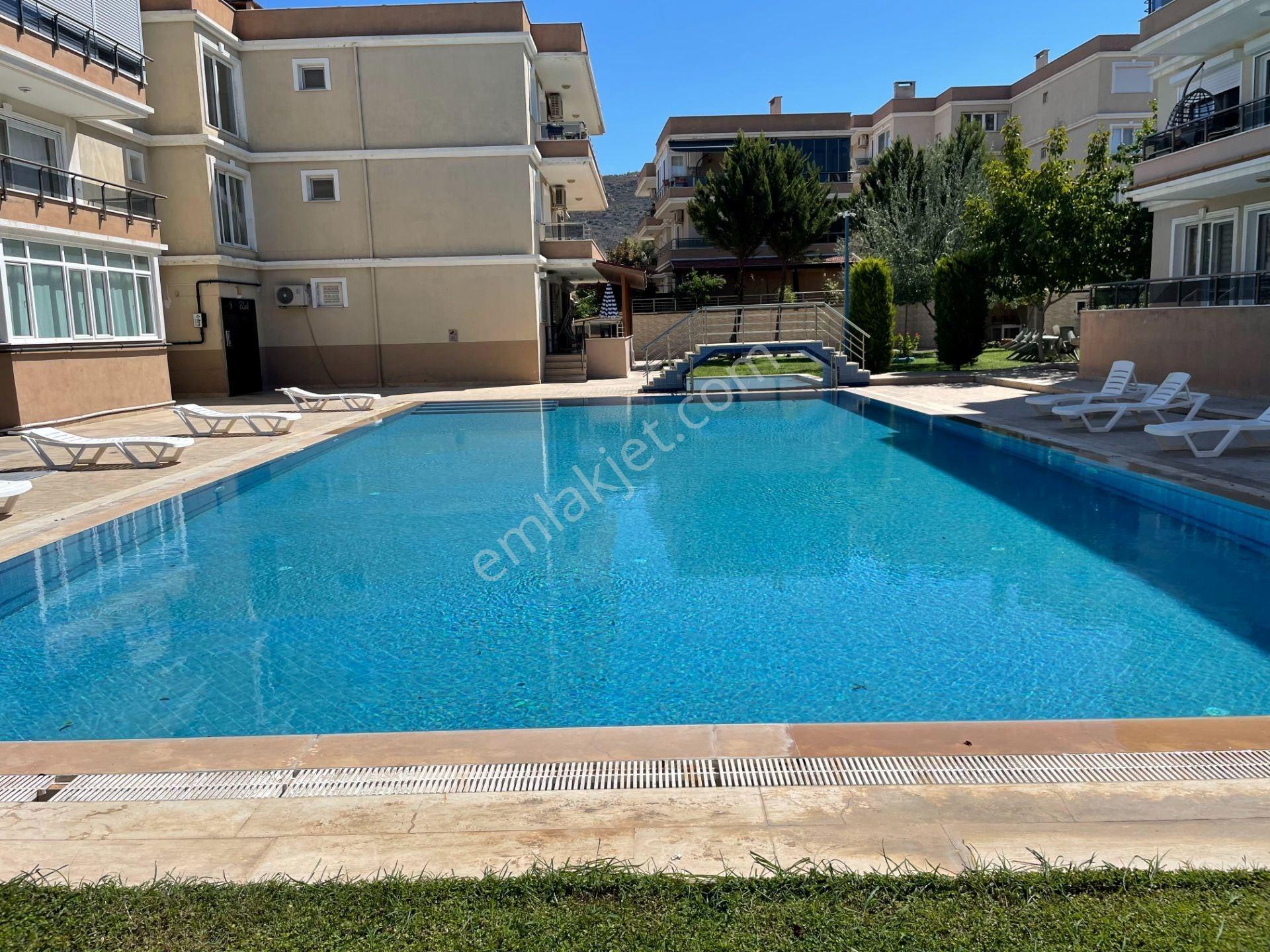 Yeni Foça Merkez Eftelya Sitesi Geniş Tip Ara Kat 3+1 Daire - Görsel 16