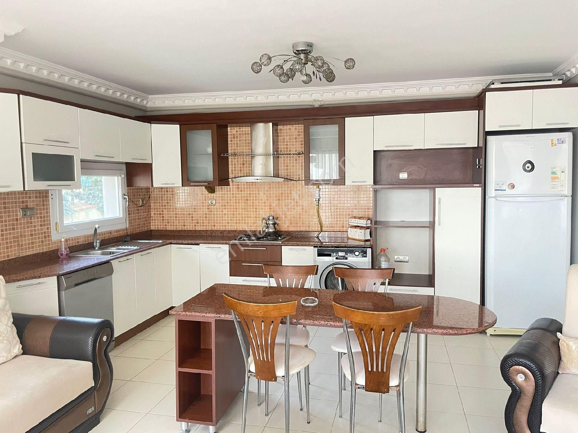 Kuşadası Ege Mahallesinde Havuzlu Doğalgaz Isıtmalı Rezidans 3+1 Eşyalı/eşyasız Kiralık Daire - Görsel 31