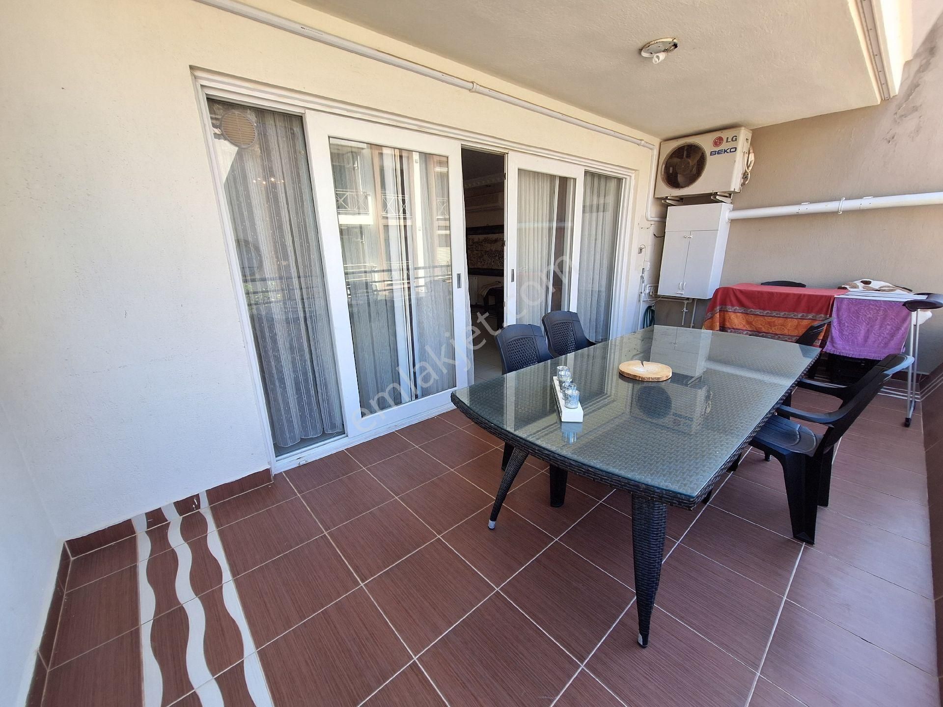 Kuşadası Ege Mahallesinde Havuzlu Doğalgaz Isıtmalı Rezidans 3+1 Eşyalı/eşyasız Kiralık Daire - Görsel 21