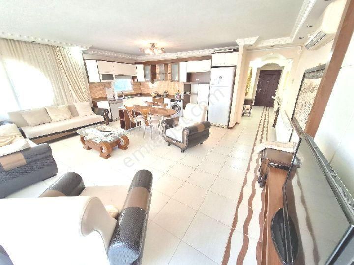 Kuşadası Ege Mahallesinde Havuzlu Doğalgaz Isıtmalı Rezidans 3+1 Eşyalı/eşyasız Kiralık Daire - Görsel 2