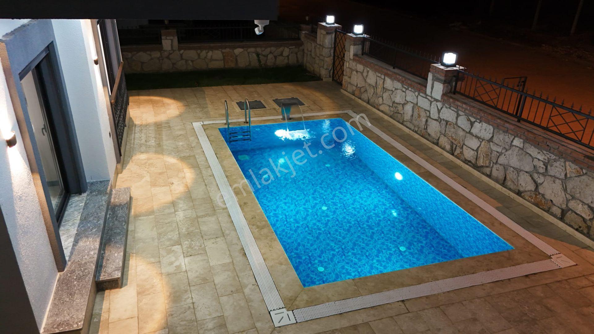 Aydın Didim Altınkum Yeşilkent Yolu 5+1 Satılık Villa - Görsel 2