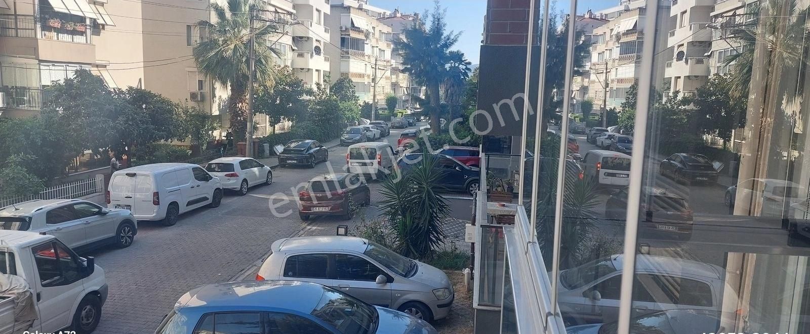 Bostanlı Merkezde İçi Full Yapılı 3+1 Satılık Daire - Görsel 18