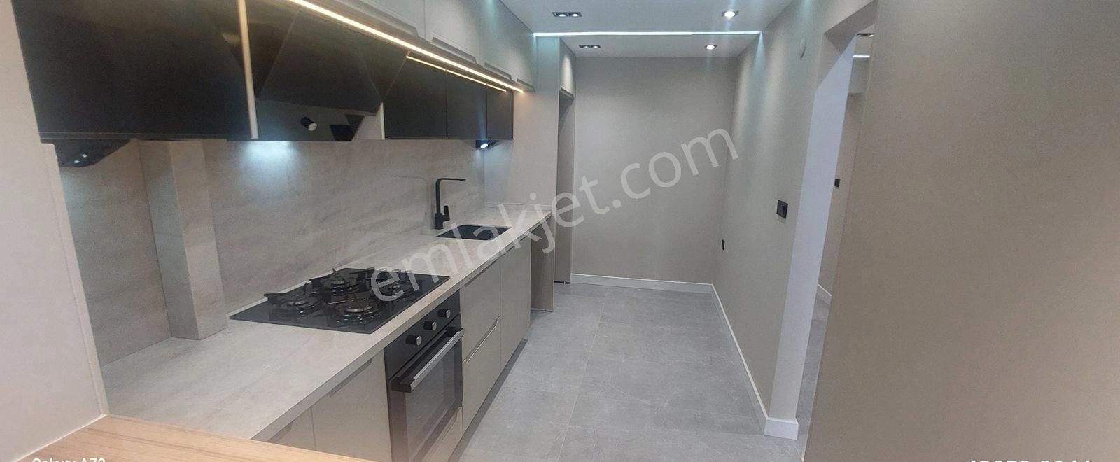 Bostanlı Merkezde İçi Full Yapılı 3+1 Satılık Daire - Görsel 23