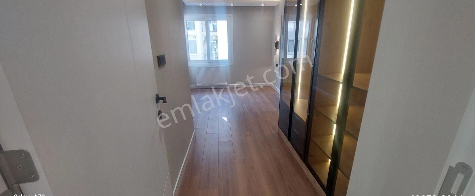 Bostanlı Merkezde İçi Full Yapılı 3+1 Satılık Daire - Görsel 28