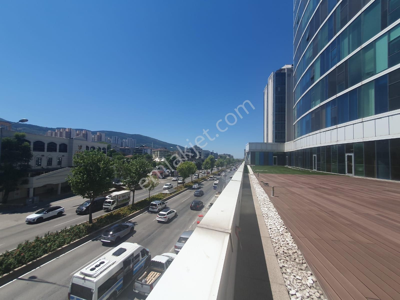 Ankara Yolunda Evke Trade Tower'da Hazır Satılık Ofis