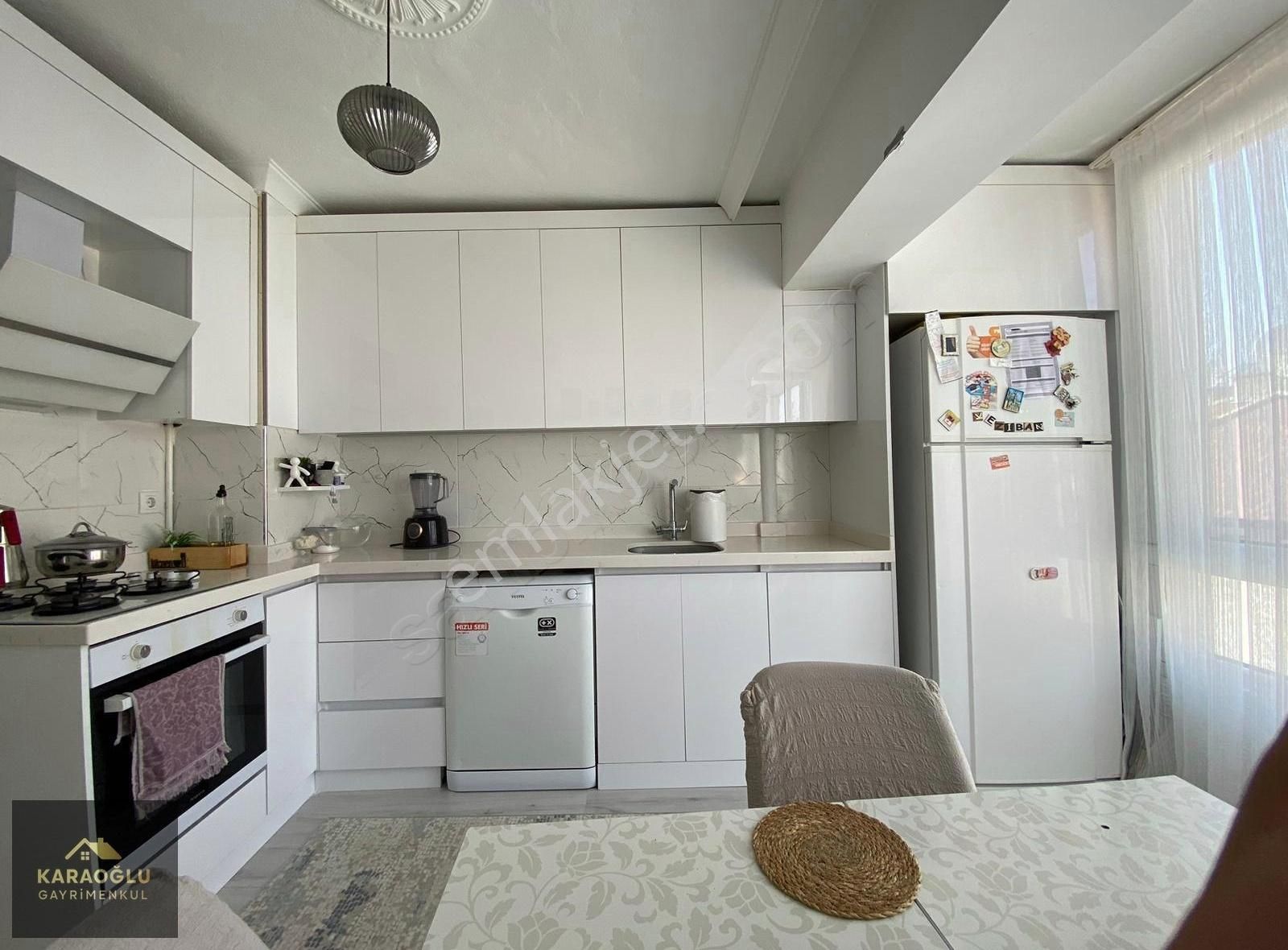 Karaoğlu Gayrimenkul'den Karakaya'da Cadde Üstü 3+1 Daire - Görsel 3