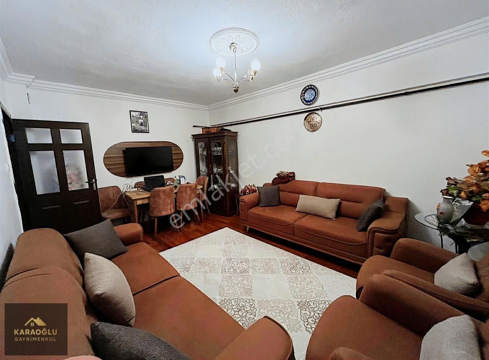 Karaoğlu Gayrimenkul'den Karakayada Bahçe Katı 3+1 Daire