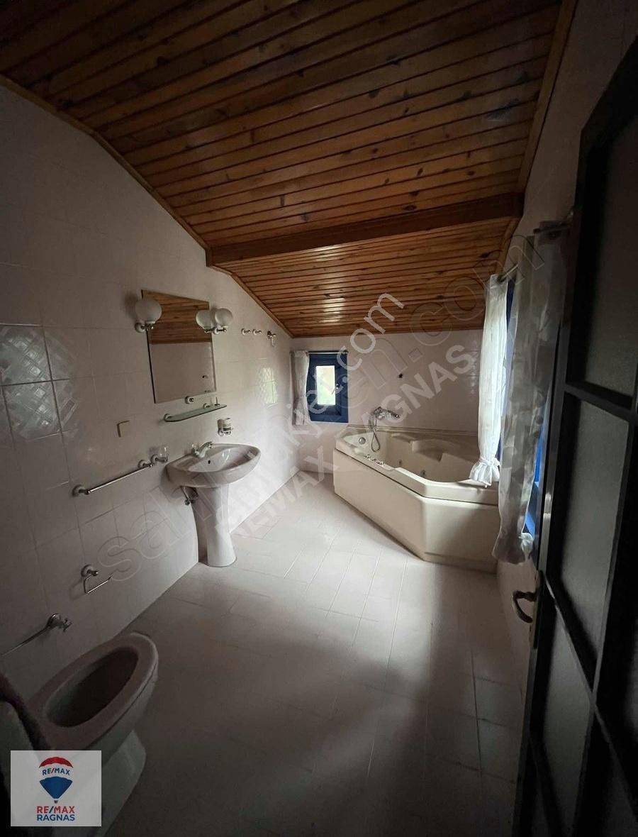 Tuzla Aydınlı Da Müstakil 3 Hatlı Havuzlu Eşsiz Fırsat Villa - Görsel 3