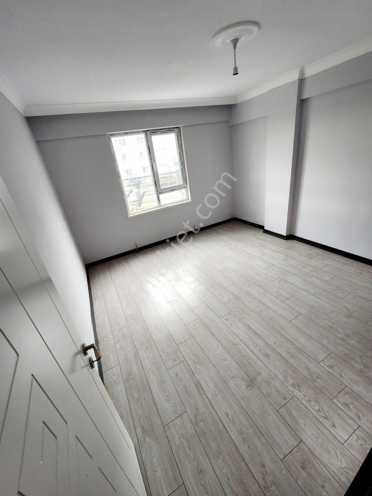 Merkezi Konum 140mt Net Kullanımı İle Ful Yapılı Katta 3+1 Daire - Görsel 13