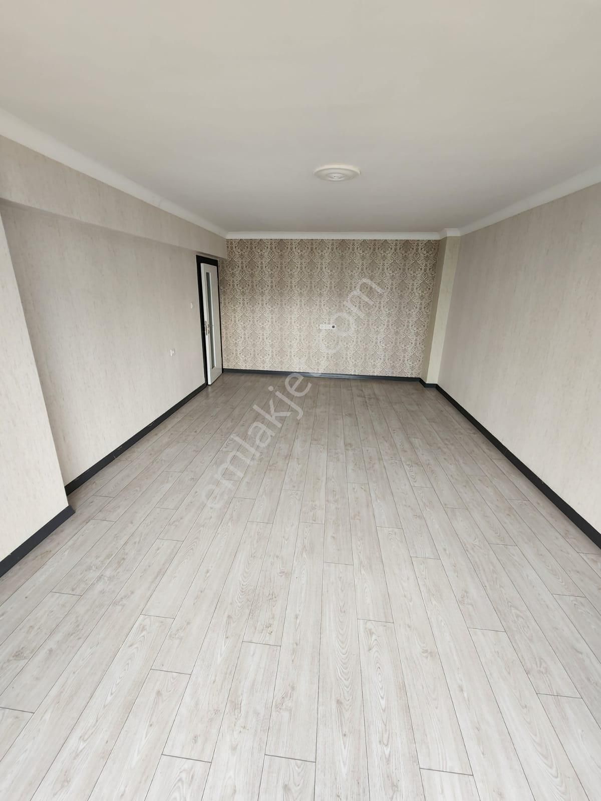 Merkezi Konum 140mt Net Kullanımı İle Ful Yapılı Katta 3+1 Daire - Görsel 6