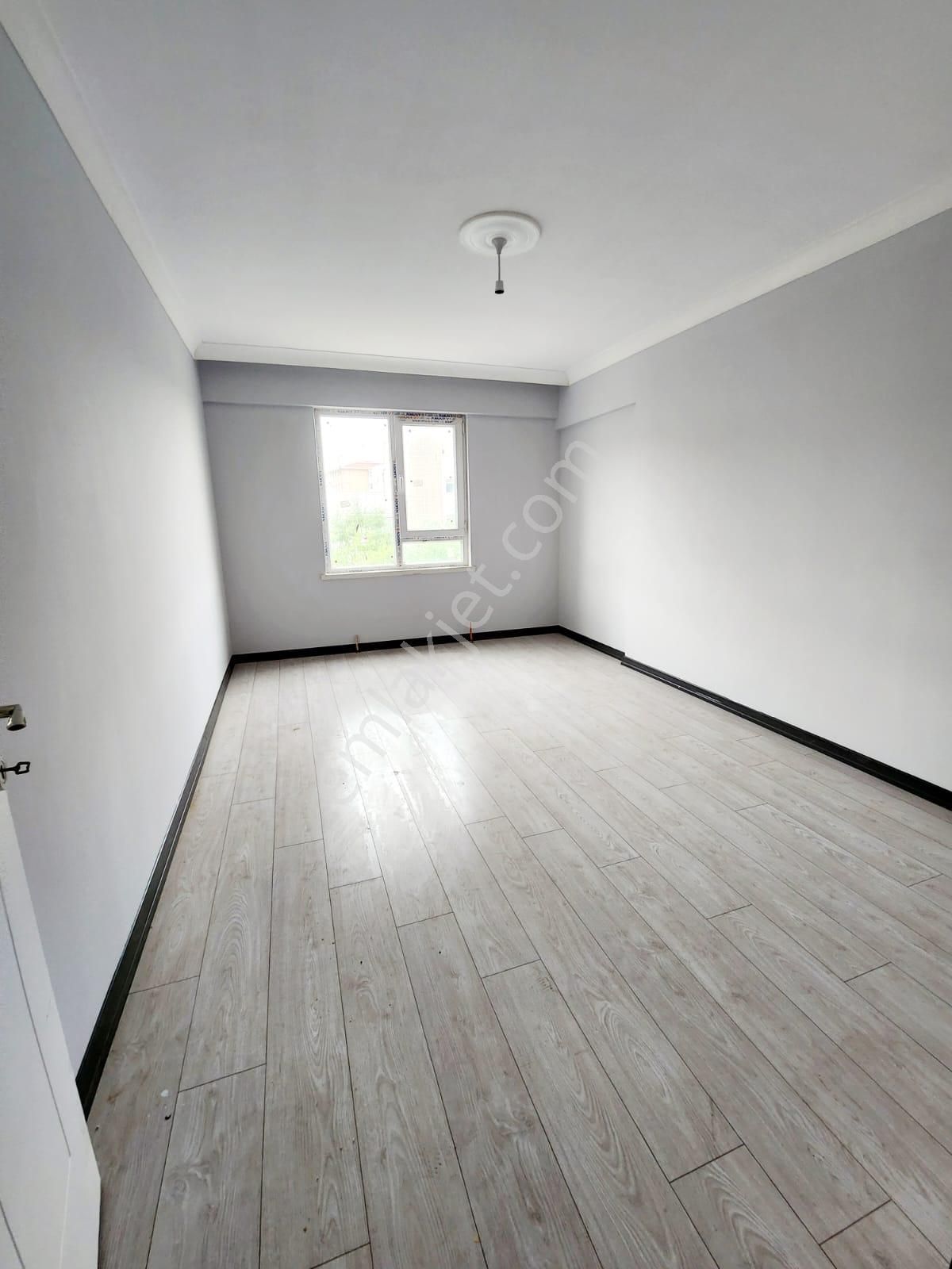 Merkezi Konum 140mt Net Kullanımı İle Ful Yapılı Katta 3+1 Daire - Görsel 21