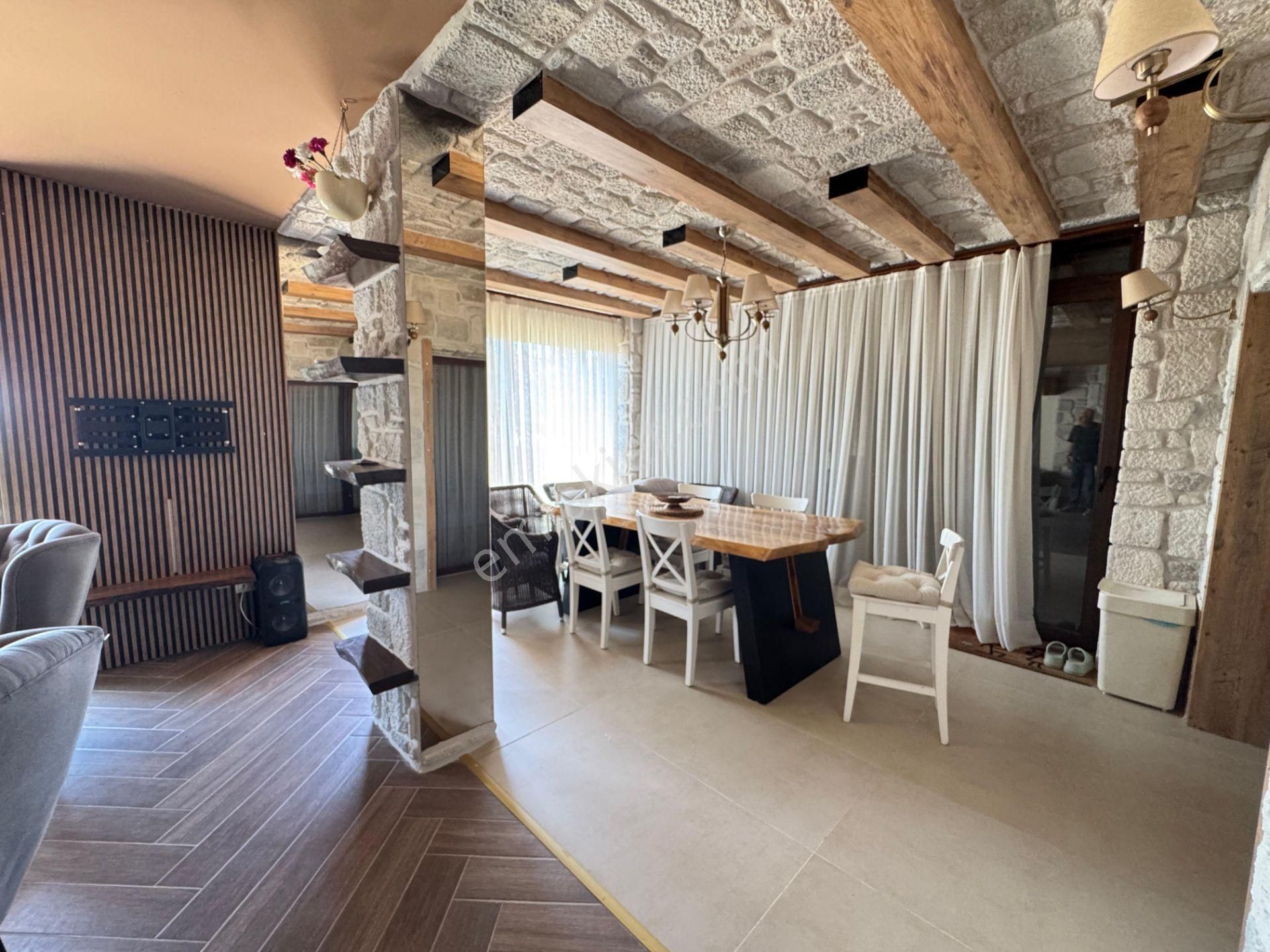 Agr Group'tan Bitez Deniz Manzaralı Satılık 2+1 Bahçe Katı Daire - Görsel 12