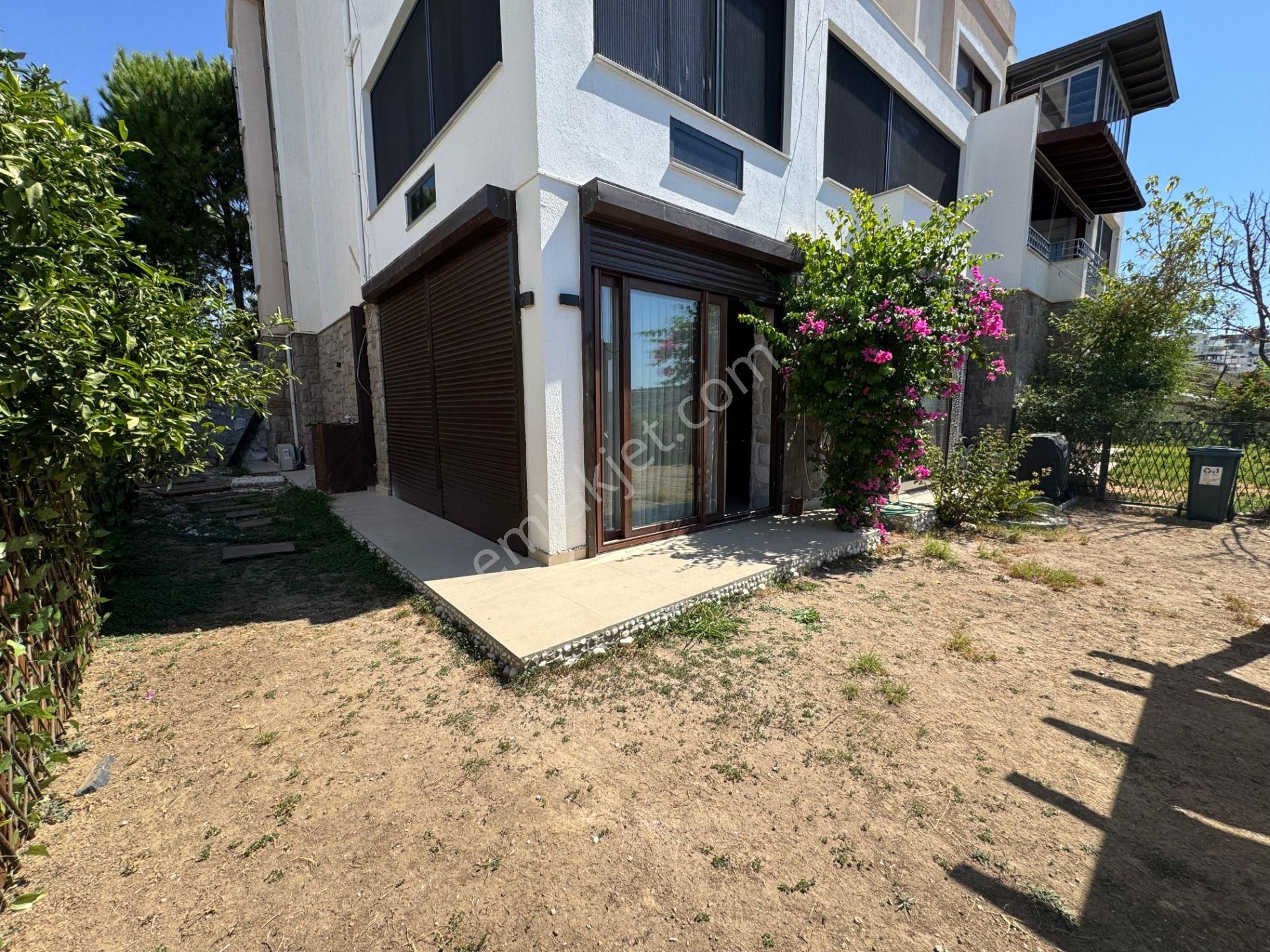 Agr Group'tan Bitez Deniz Manzaralı Satılık 2+1 Bahçe Katı Daire