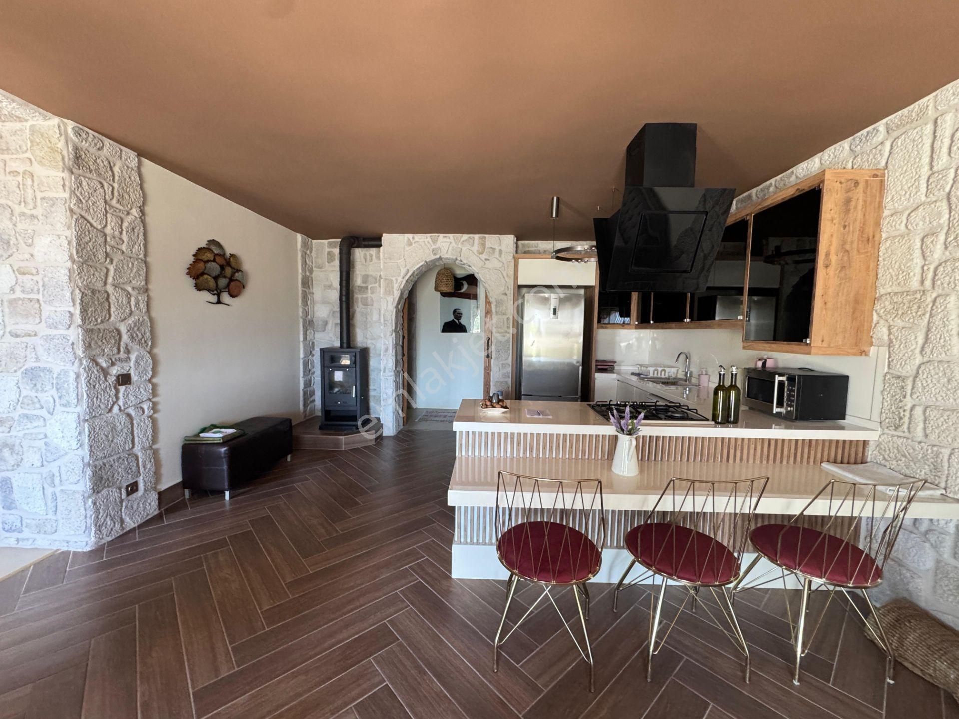 Agr Group'tan Bitez Deniz Manzaralı Satılık 2+1 Bahçe Katı Daire - Görsel 16