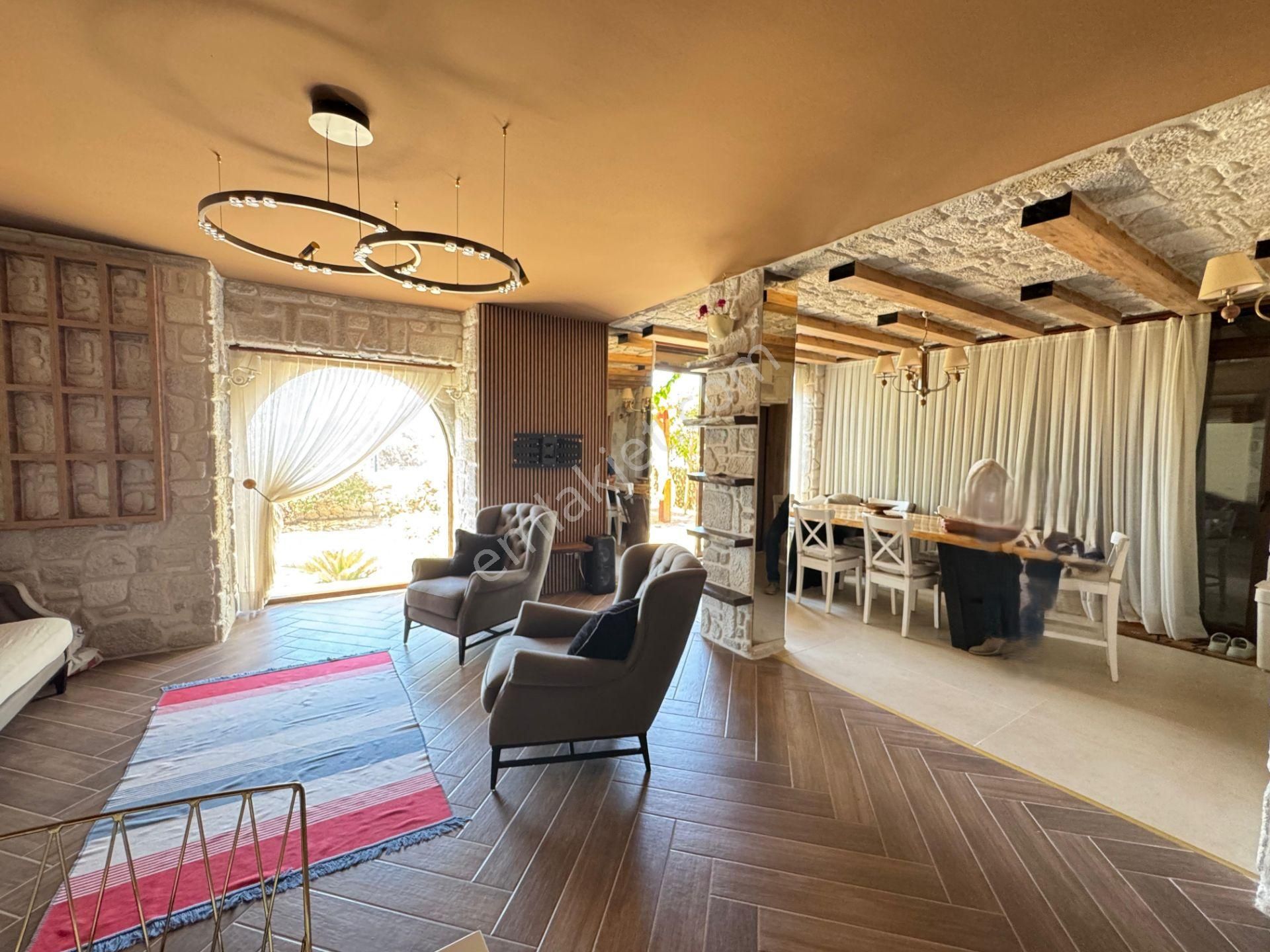 Agr Group'tan Bitez Deniz Manzaralı Satılık 2+1 Bahçe Katı Daire - Görsel 11