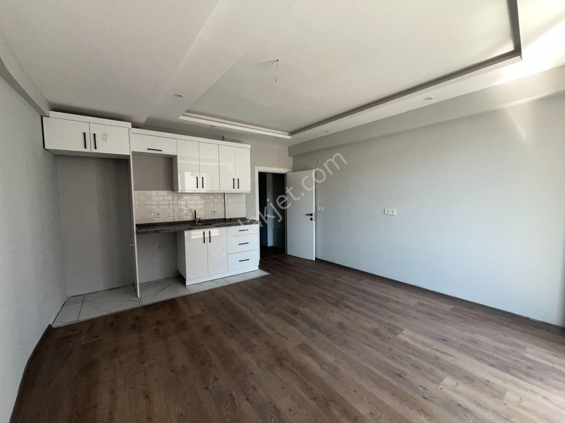 Gümüşpala'da Ana Cadde Üzeri, Yerden Isıtma 2+1 Satılık Daire - Görsel 5