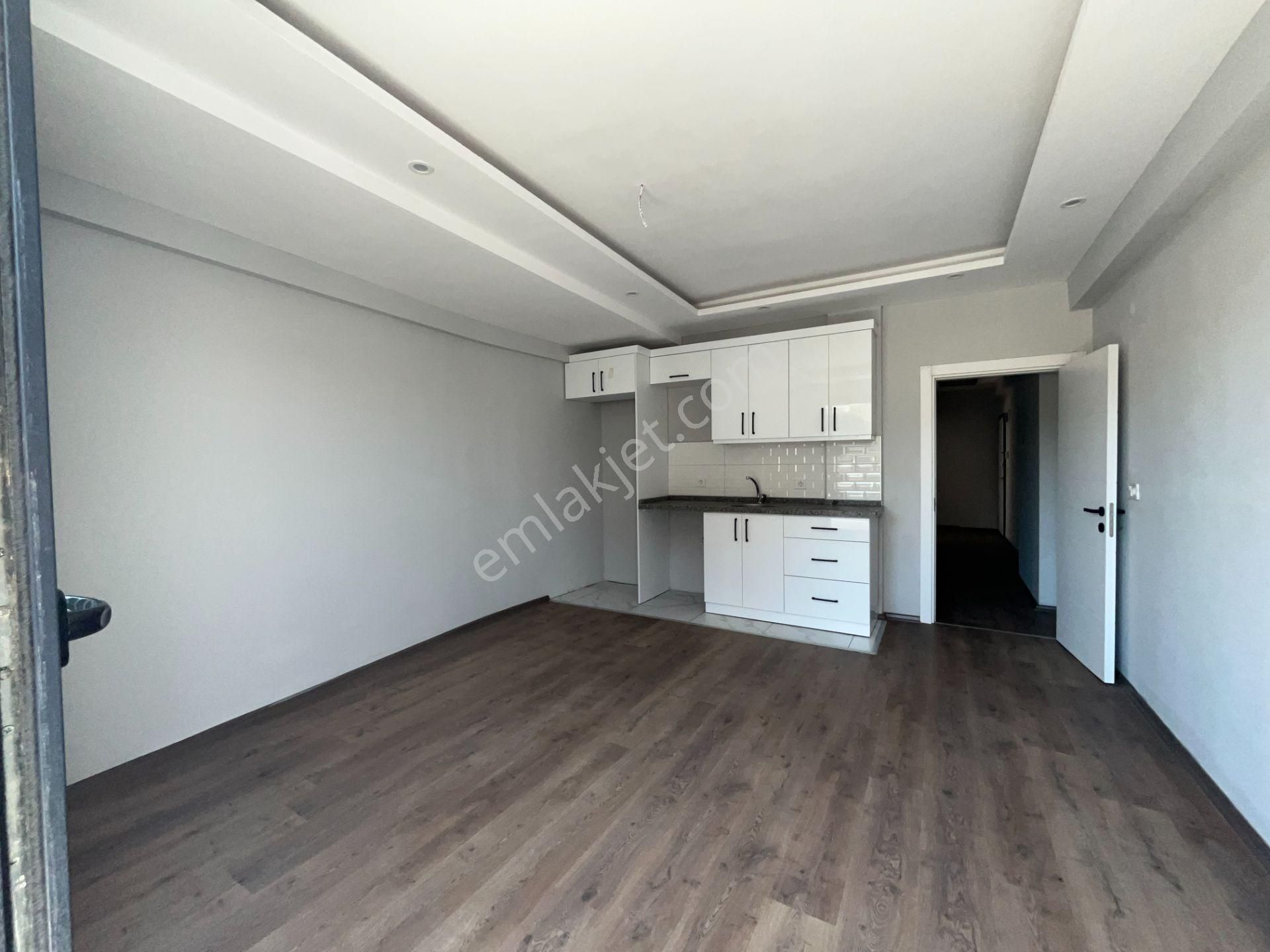 Gümüşpala'da Ana Cadde Üzeri, Yerden Isıtma 2+1 Satılık Daire - Görsel 2