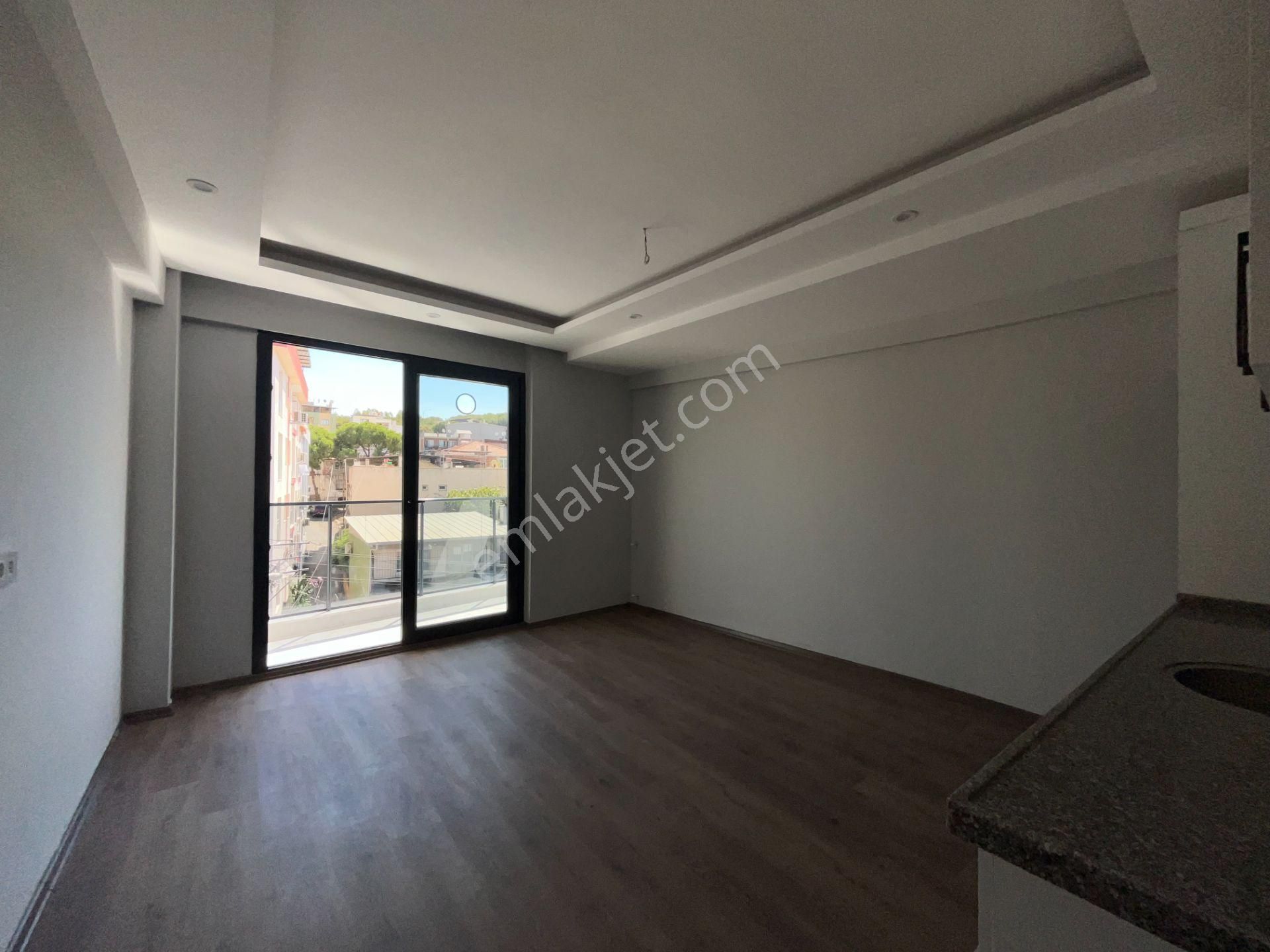 Gümüşpala'da Ana Cadde Üzeri, Yerden Isıtma 2+1 Satılık Daire - Görsel 6