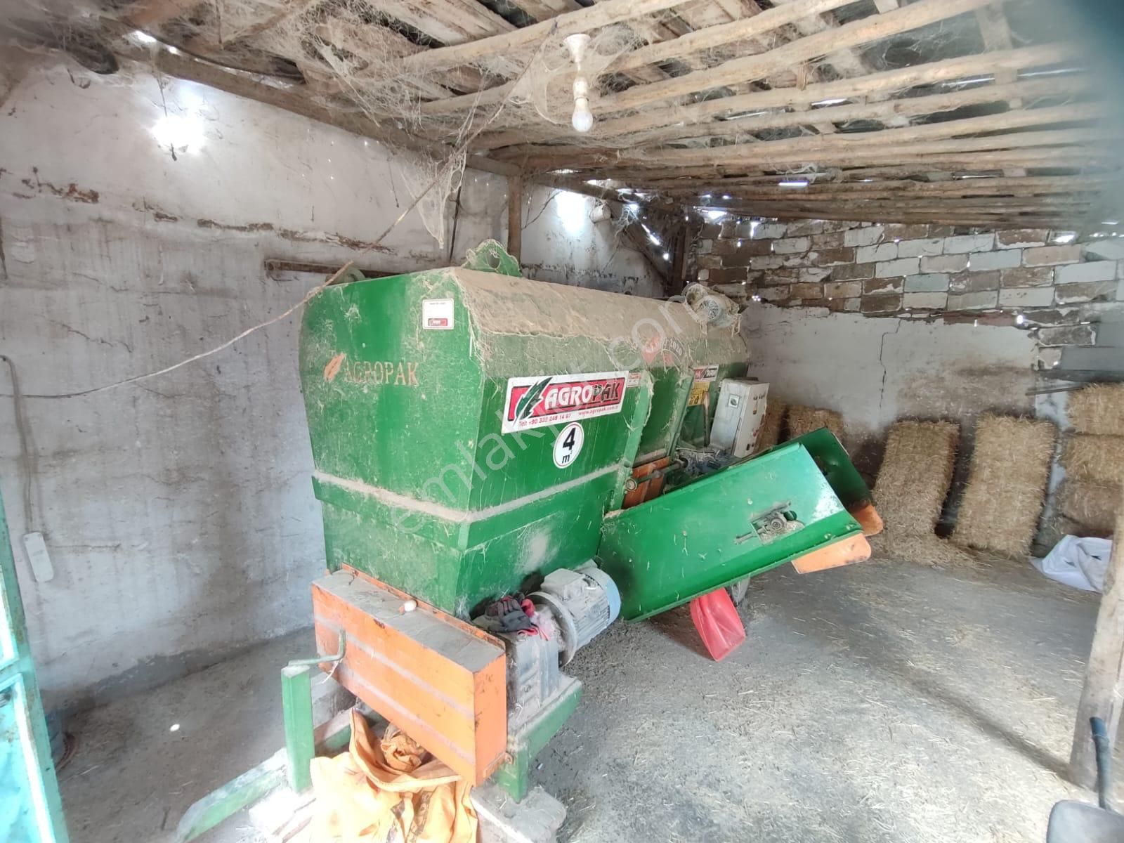 İg`den Saraçoğlu'nda 2228 M2 Arsa 4 Daire 1 Dükkan Besi Çiftliği - Görsel 7