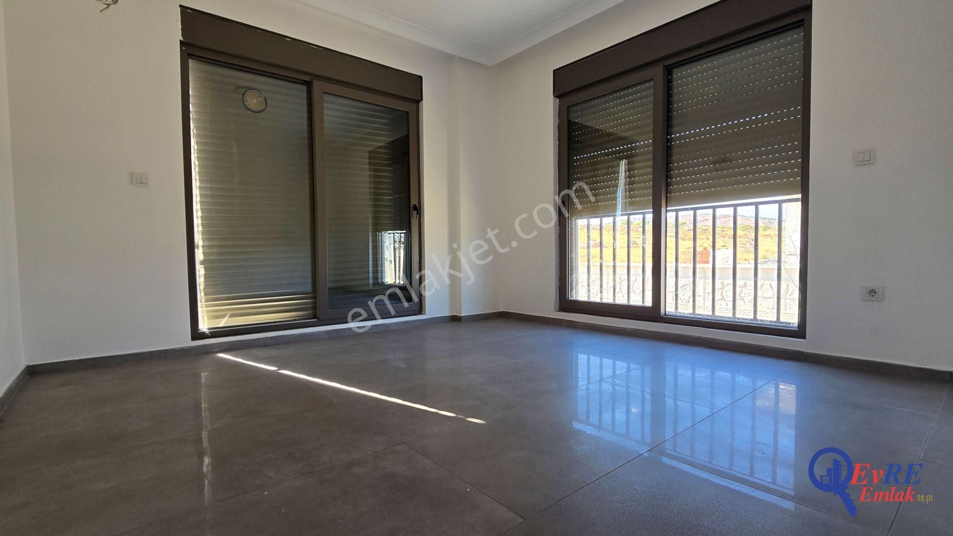 Evre Emlaktan Küçükköyde Satılık 2+1 Daire 3 Banyo & Wc - Görsel 23