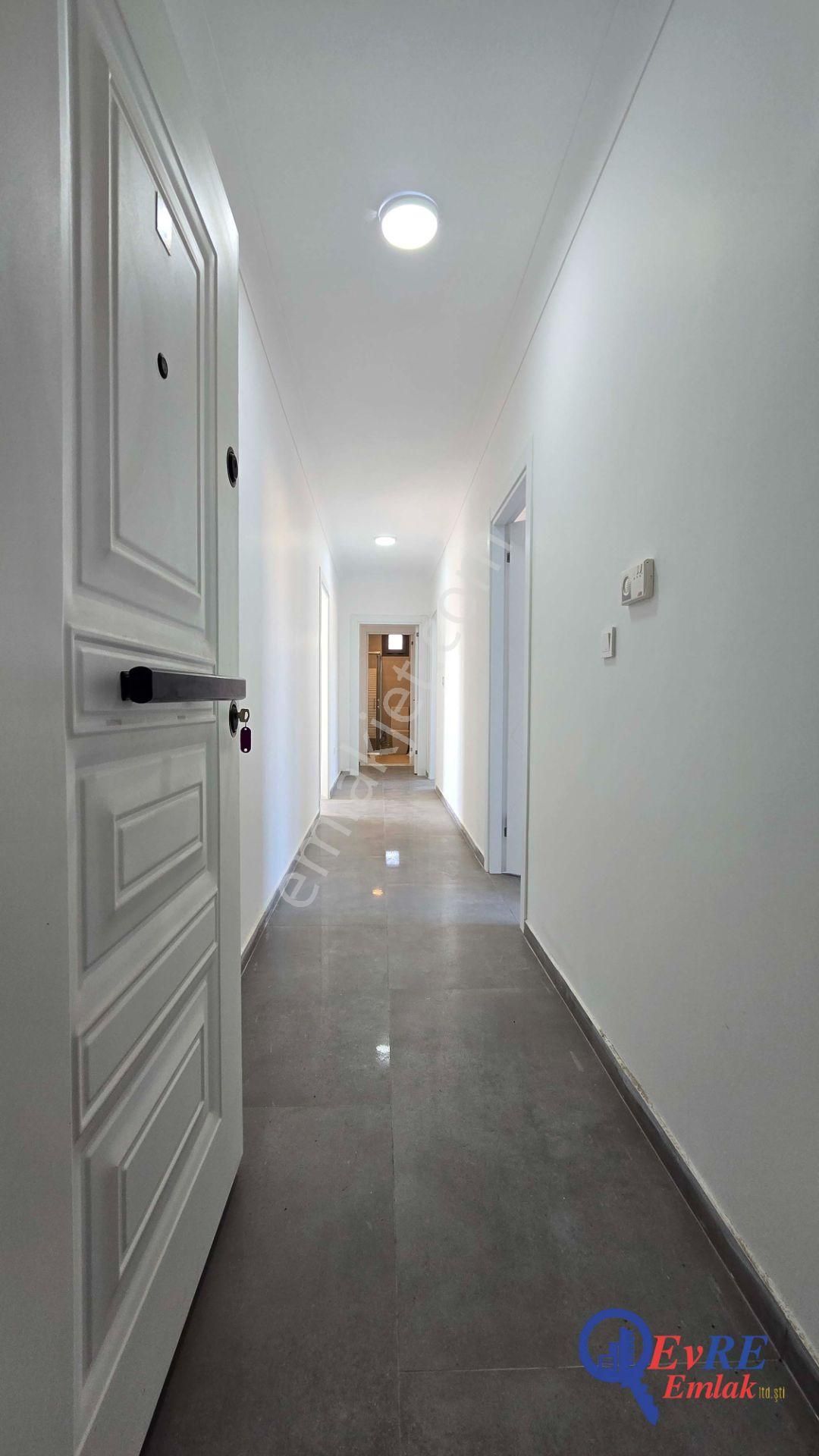 Evre Emlaktan Küçükköyde Satılık 2+1 Daire 3 Banyo & Wc - Görsel 3