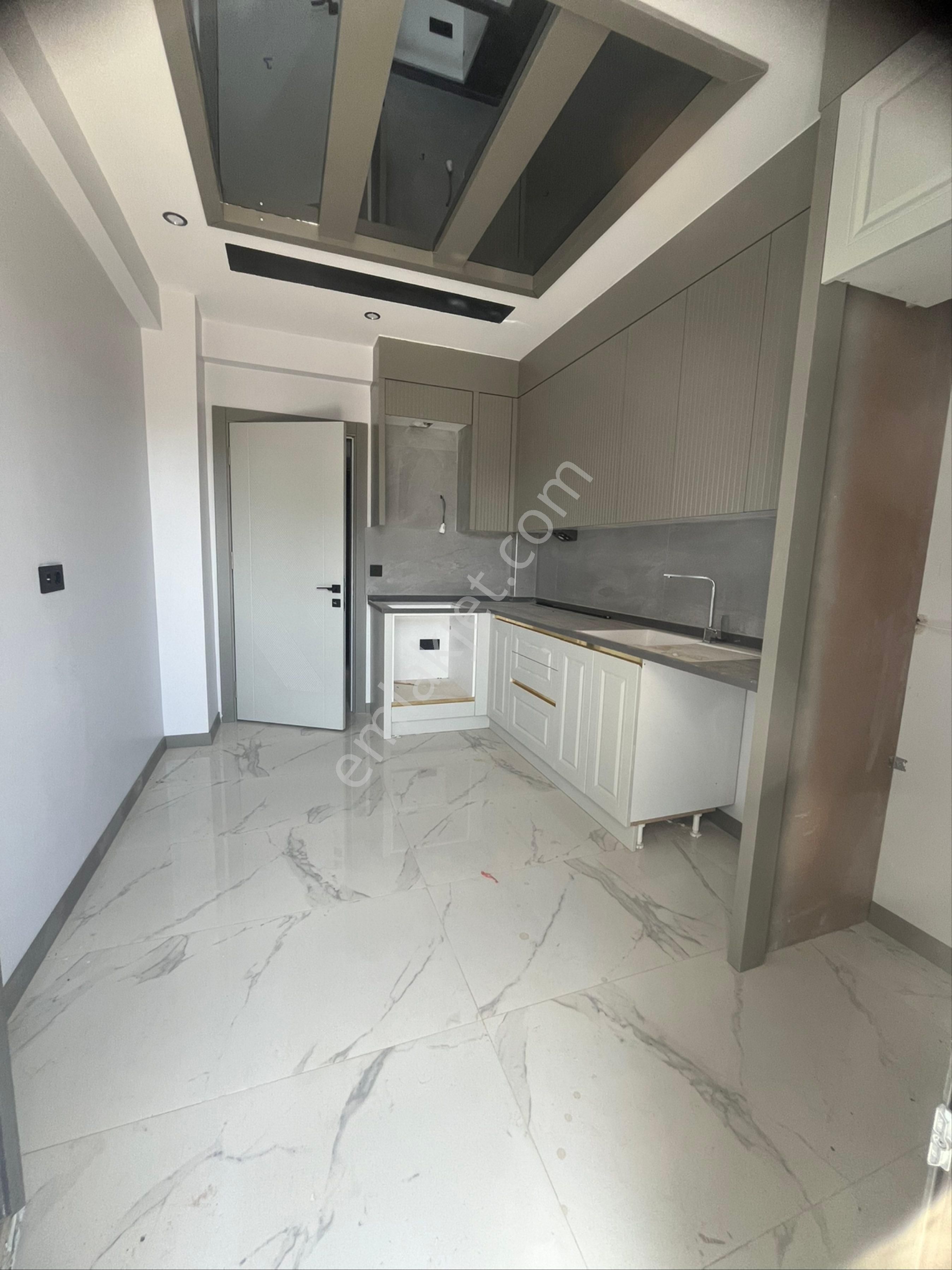 Denizli Şemikler’de 6 Dairelik Komple Satılık Bina