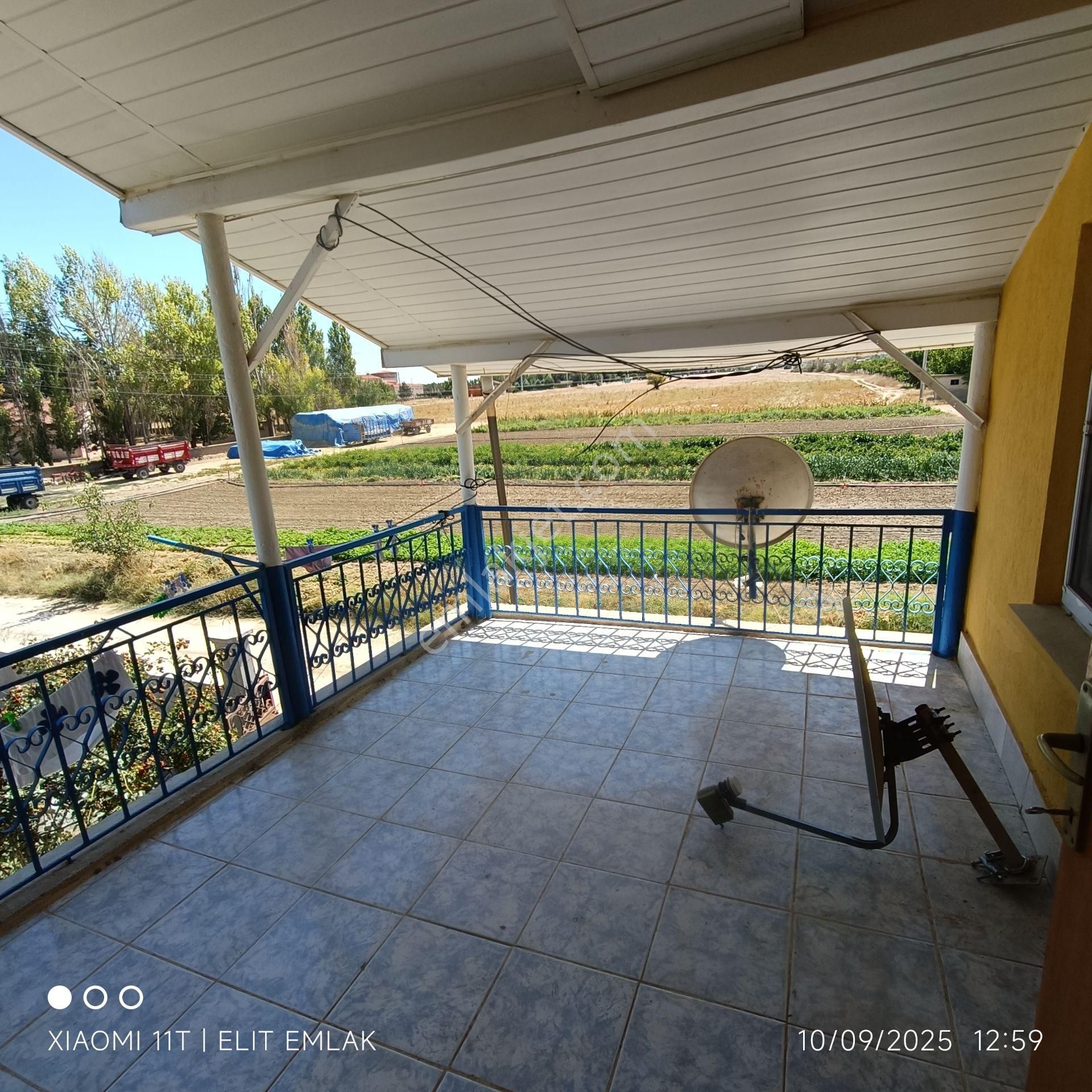 Elit Emlak Müstakil 2 Katlı Bahçeli 1,100 M2 Arsa - Görsel 25