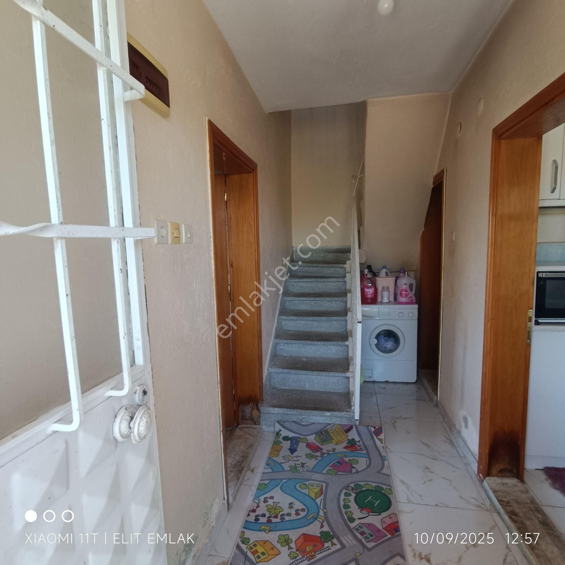 Elit Emlak Müstakil 2 Katlı Bahçeli 1,100 M2 Arsa - Görsel 20