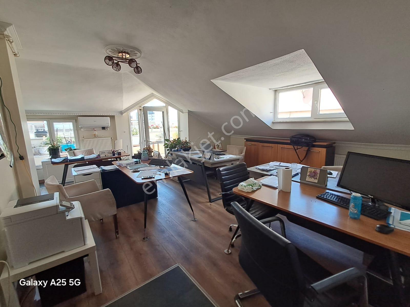 Ataşehir İnönüde 2 Ayrı Daire Şeklinde 250m2 5+2 Dubleks - Görsel 18