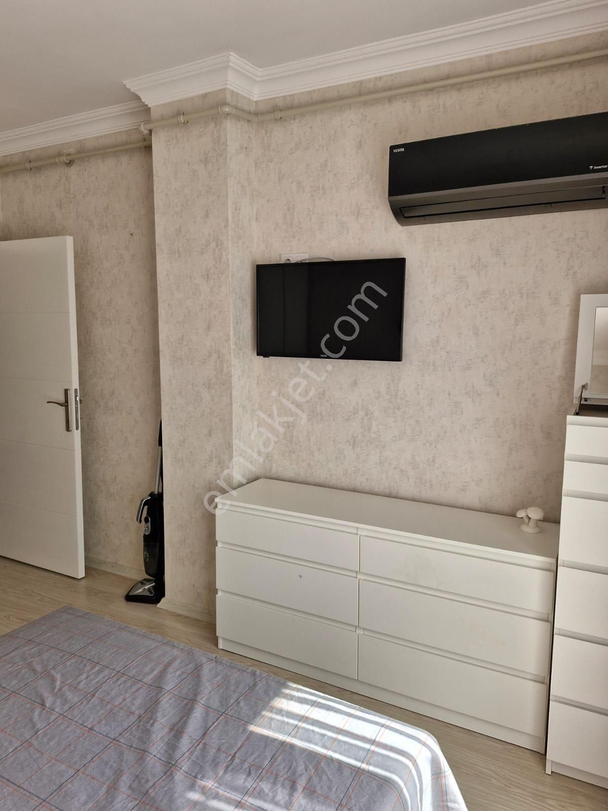 Konyaaltı Hurma Mah. Geniş Eşyalı Ara Katta 1+1 - Görsel 3