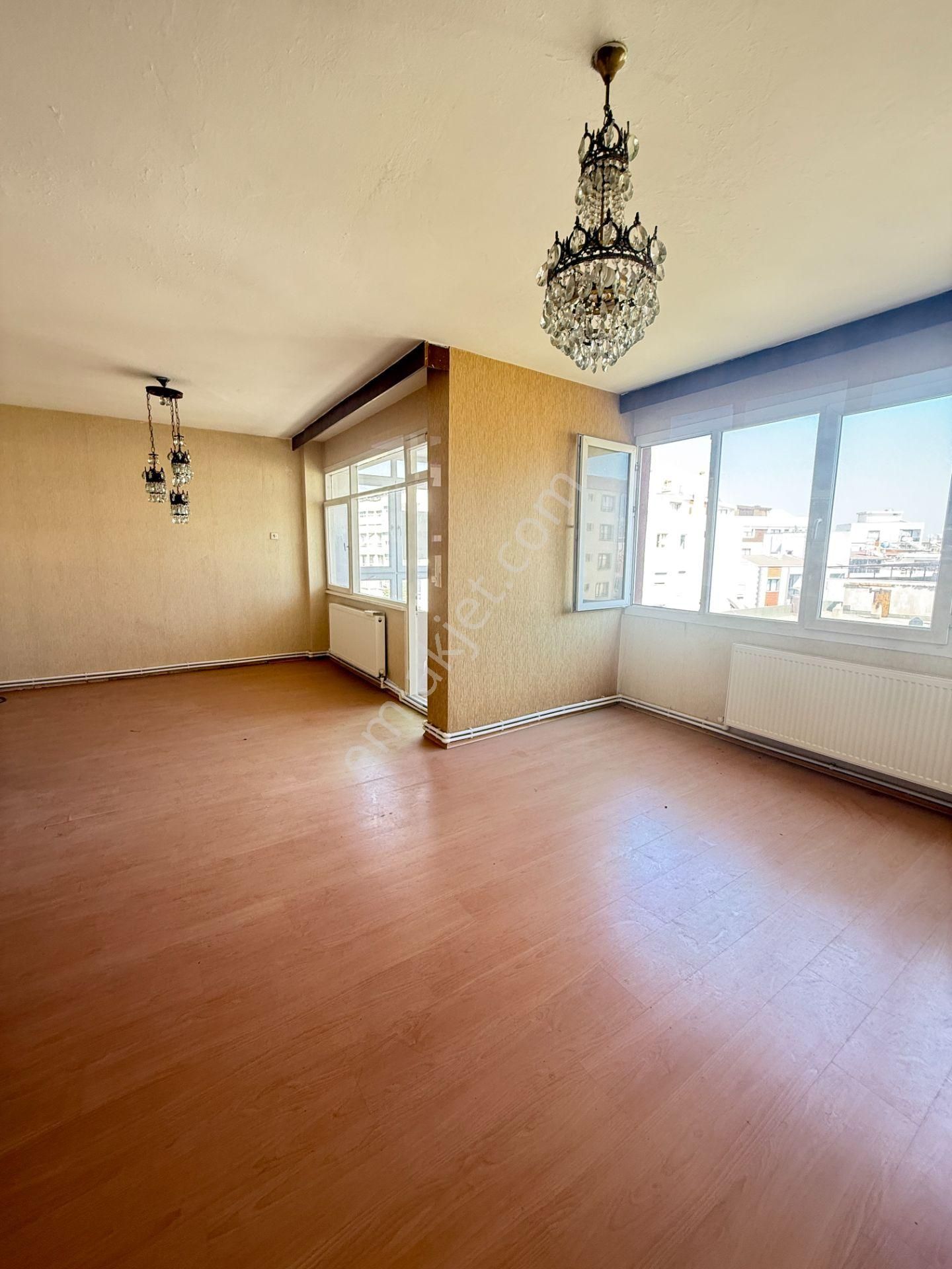 Söke Aydın Cad. Satılık Geniş 3+1 - Görsel 3