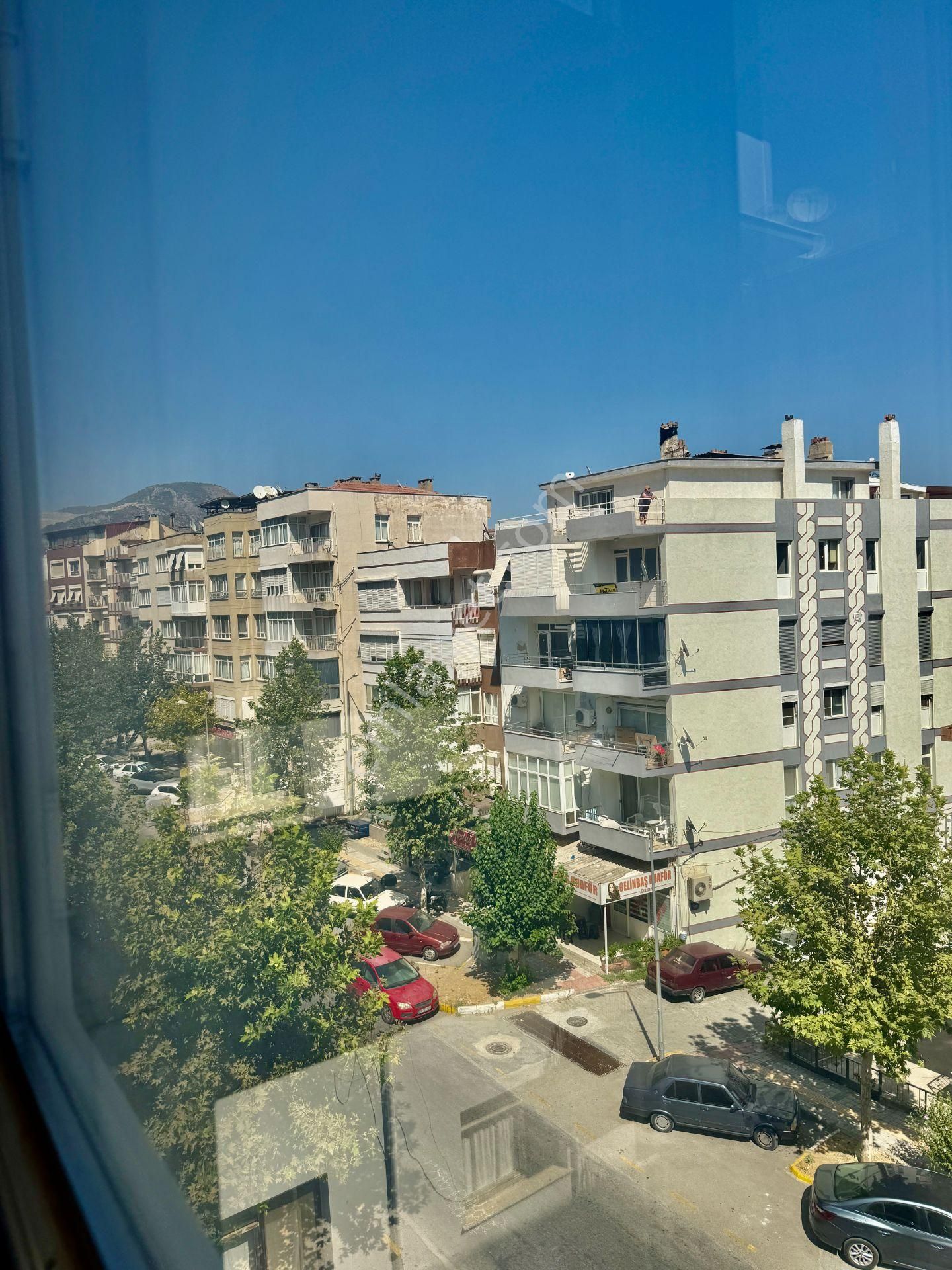 Söke Aydın Cad. Satılık Geniş 3+1 - Görsel 2