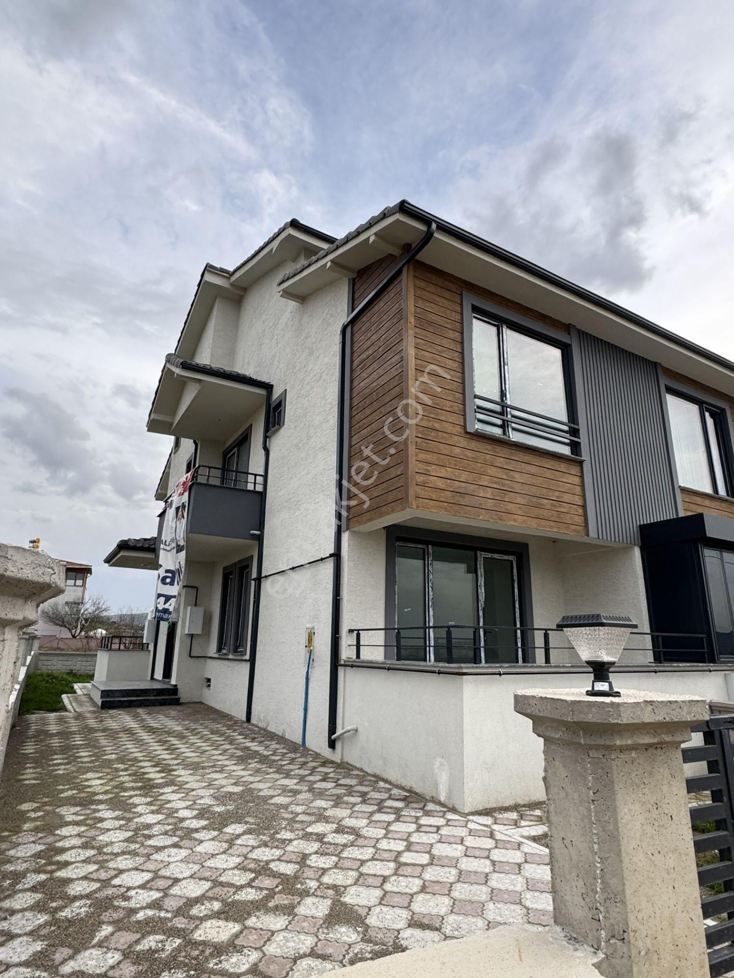 Biga/kalafat'ta Satılık 4+1 Tribleks Villa. - Görsel 23