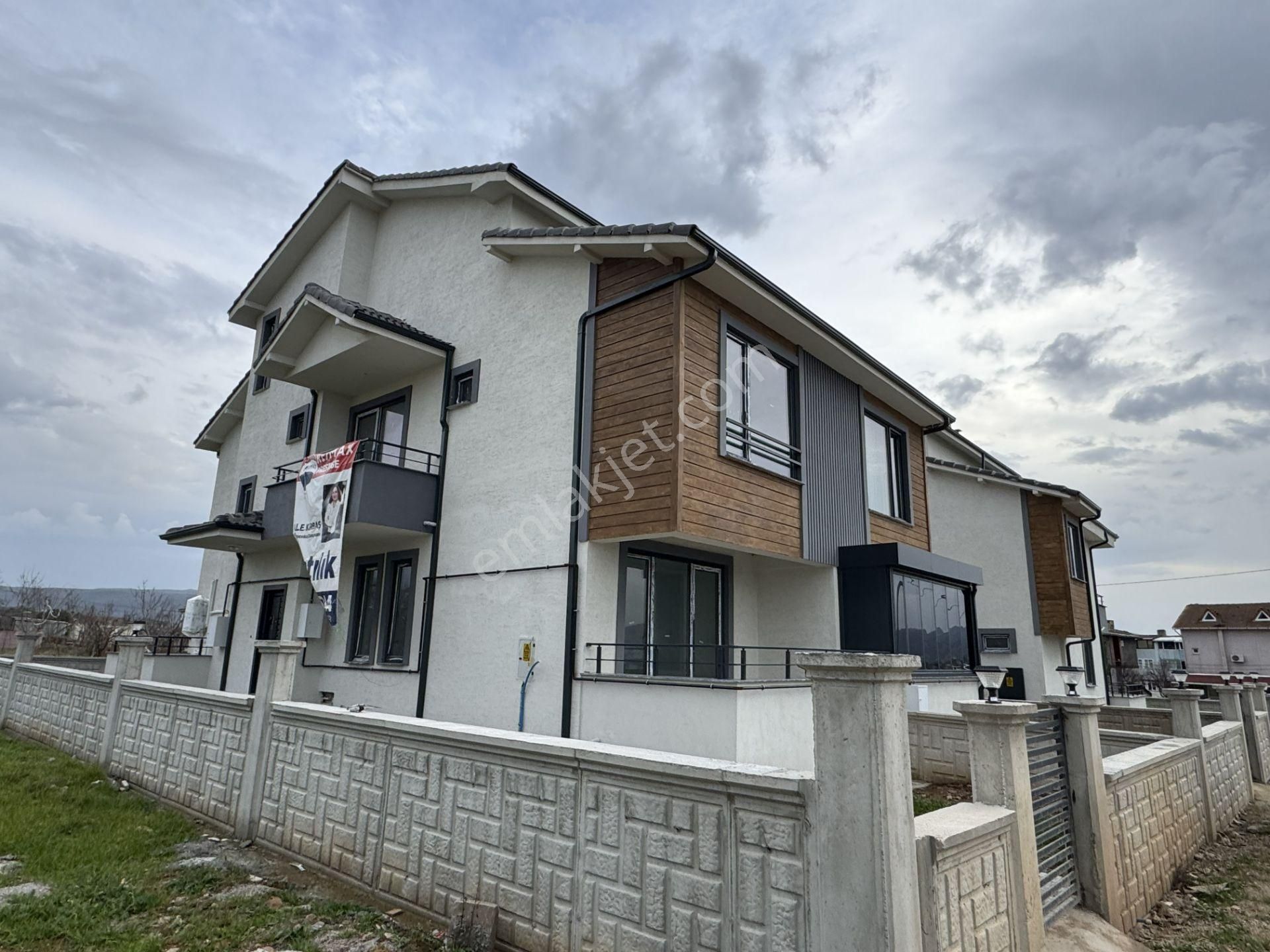 Biga/kalafat'ta Satılık 4+1 Tribleks Villa. - Görsel 24