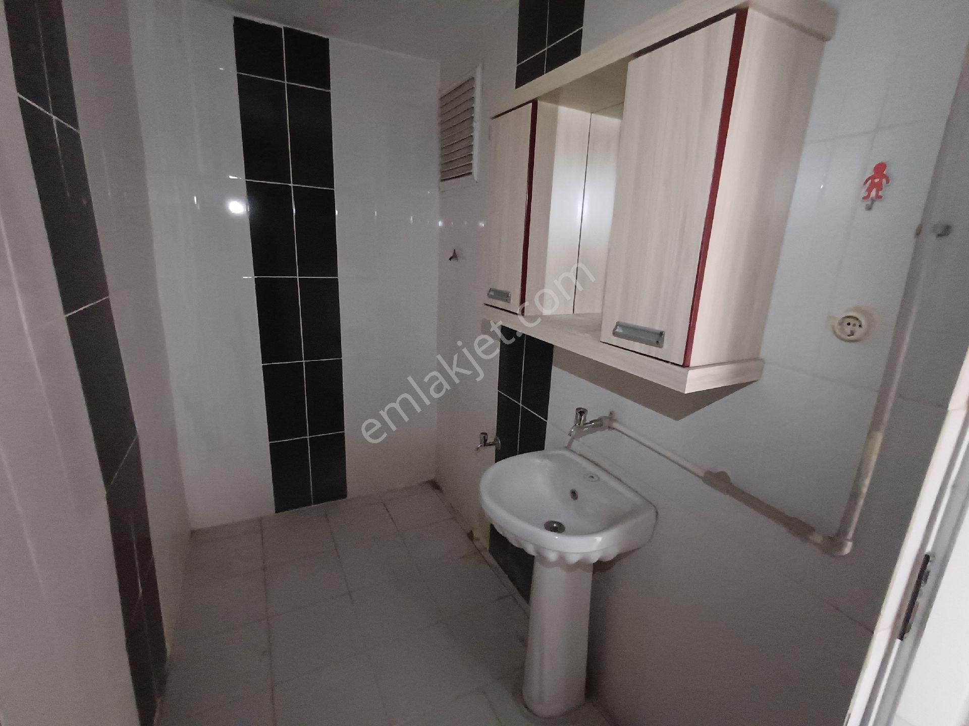 Satılık 2+1 Şehitlik Mah 41. Sok Çetin Apt Diyarbakır - Görsel 4