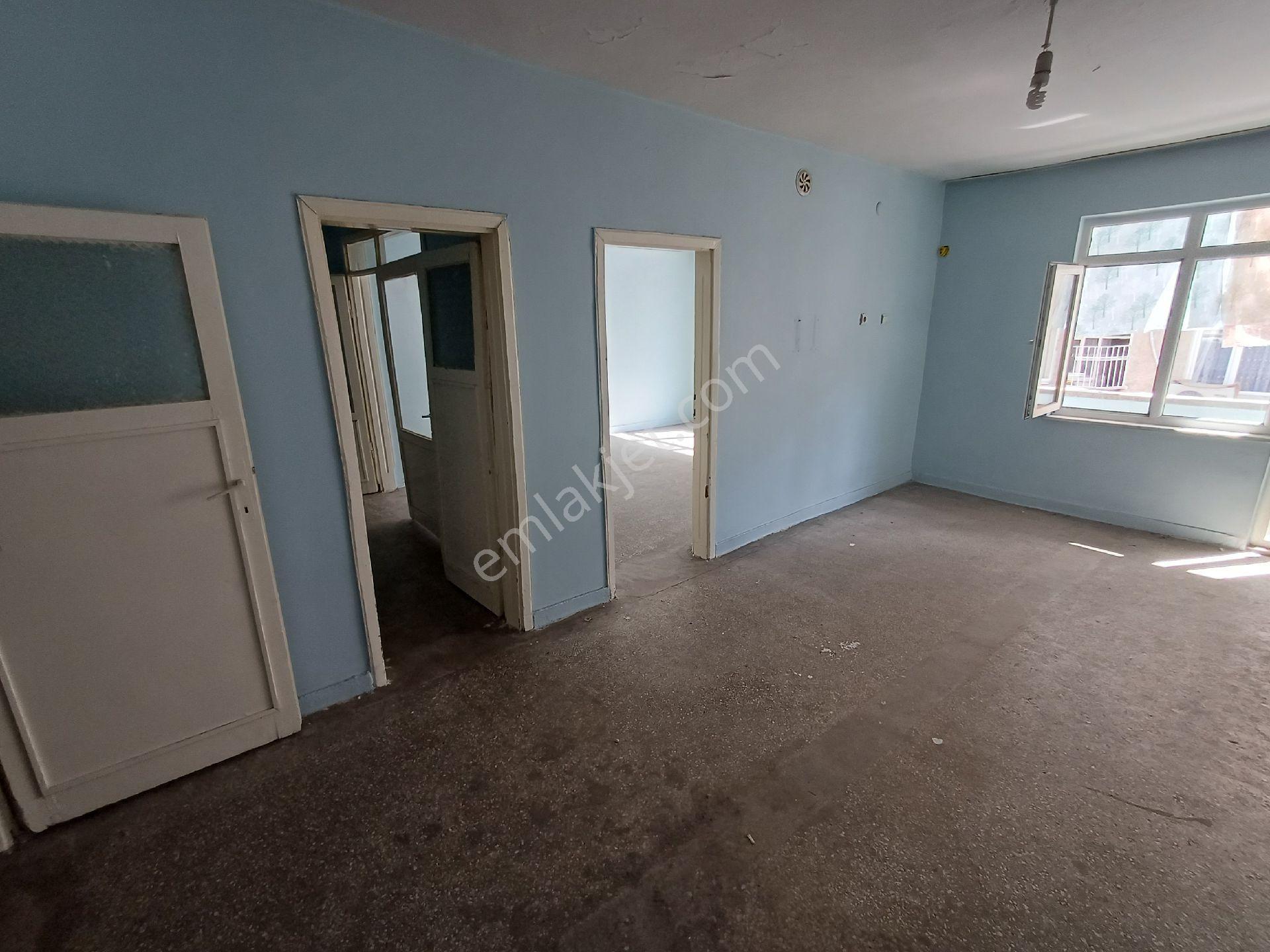 Satılık 2+1 Şehitlik Mah 41. Sok Çetin Apt Diyarbakır - Görsel 10