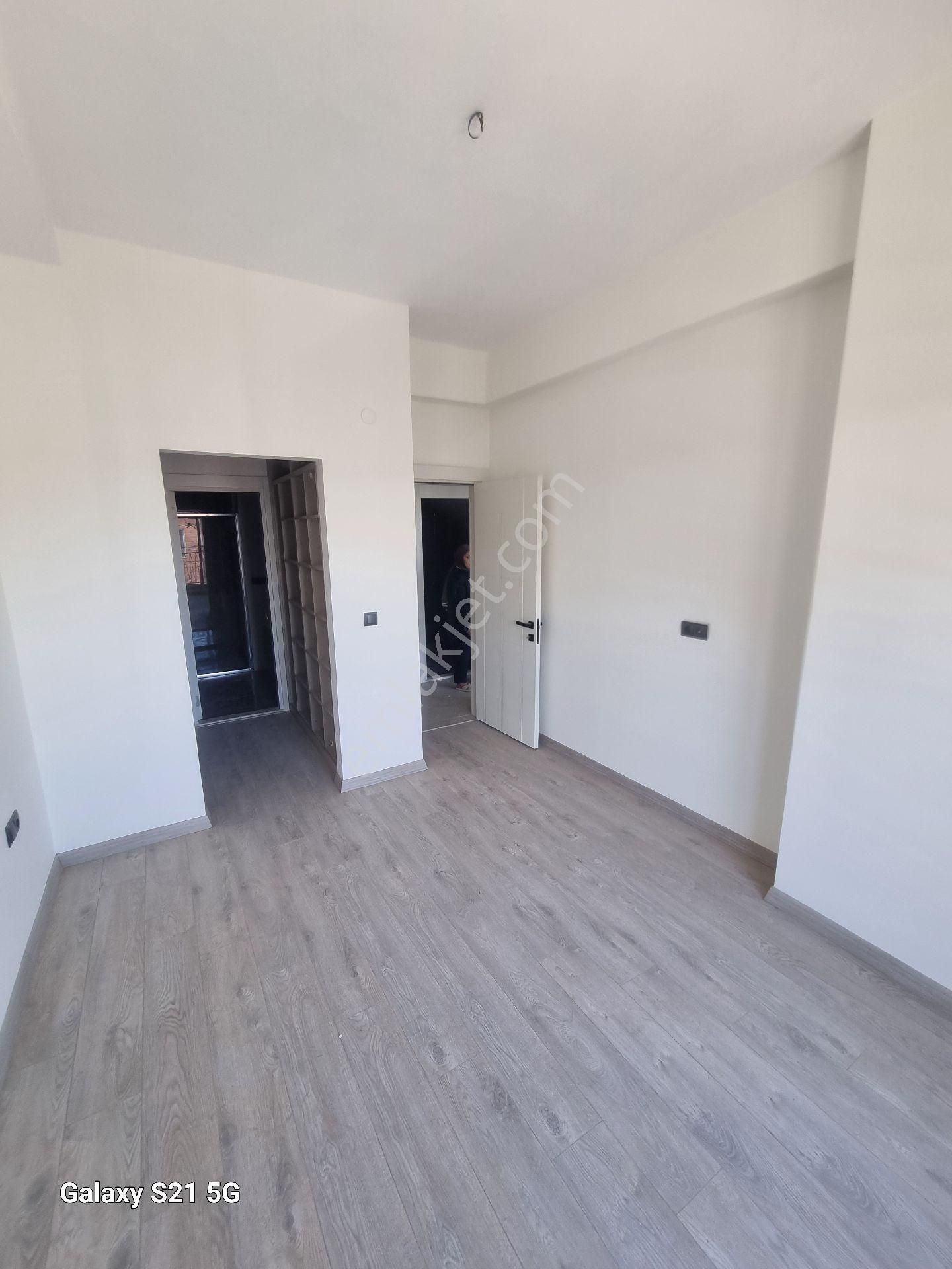 Kuşadası Degırmenderede Dogalgazlı Sıfır 2+1 Daıre - Görsel 19