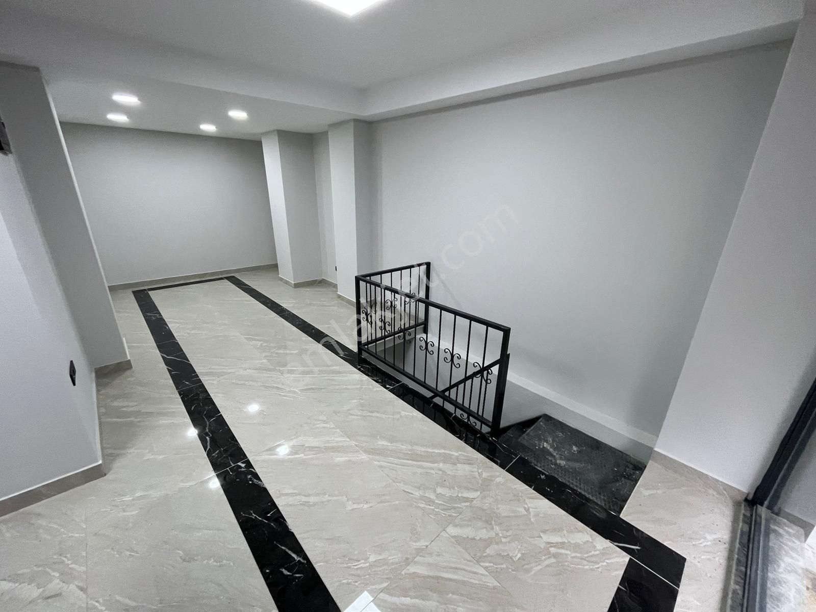 Aydın İnş. Uğurmumcu Mh. 120m2 Sıfır Giriş Takasa Açık Dükkan - Görsel 25