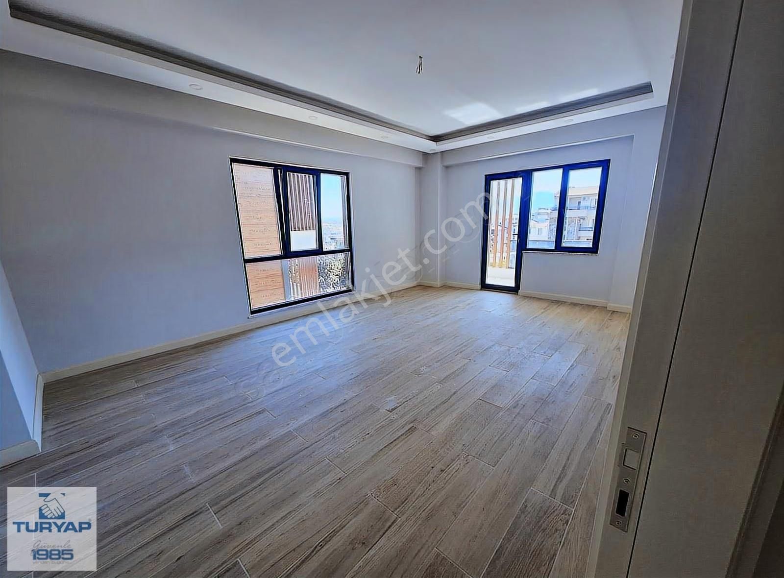 Yalova Çiftlikköy Bayraktepe'de Site İçinde Havuzlu Daire - Görsel 2
