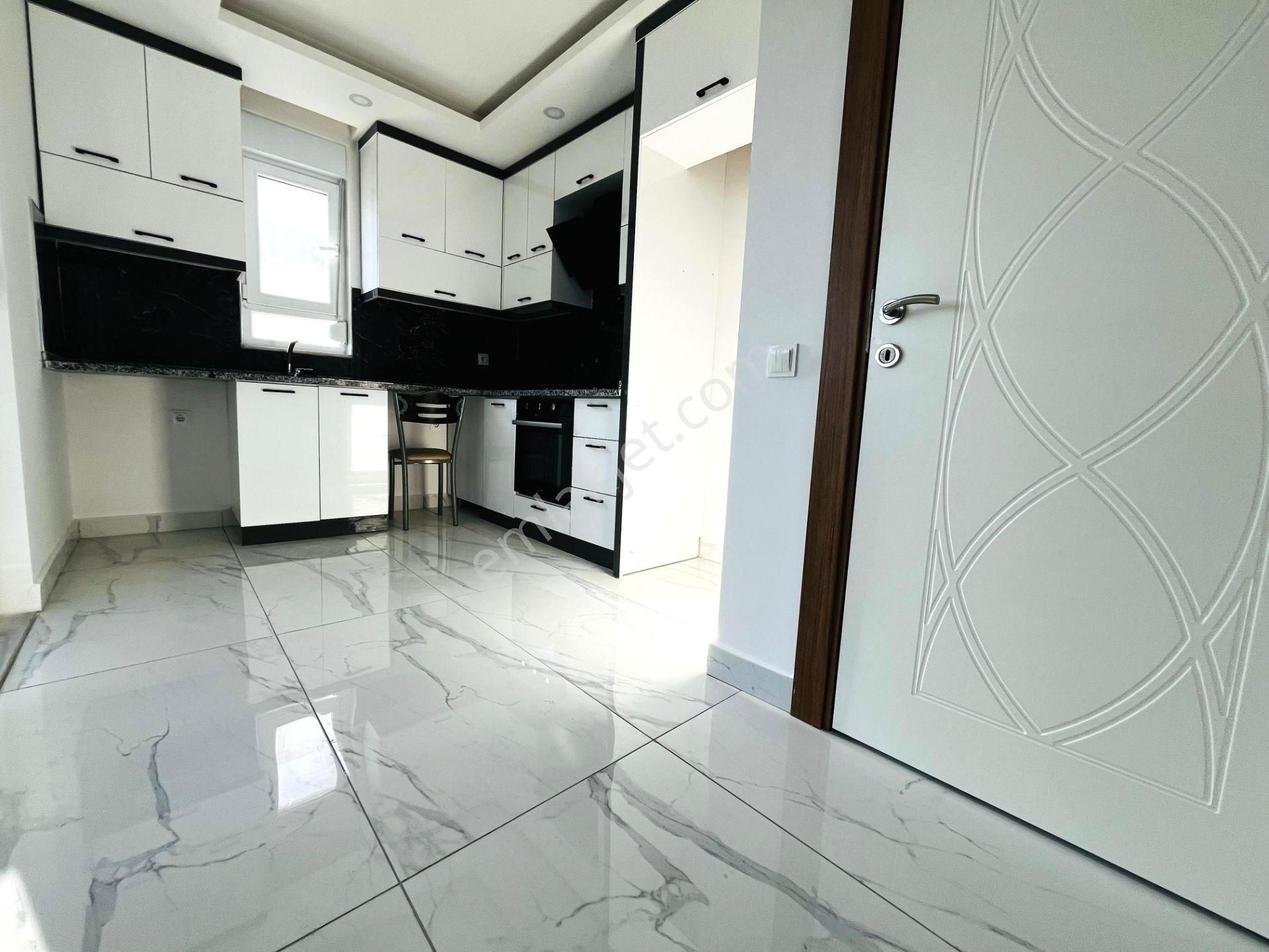 Ulaşım Sorunu Olmayan 2 Yıllık Sıfır Ayarında Asansörlü 2+1 Satılık Daire - Görsel 2