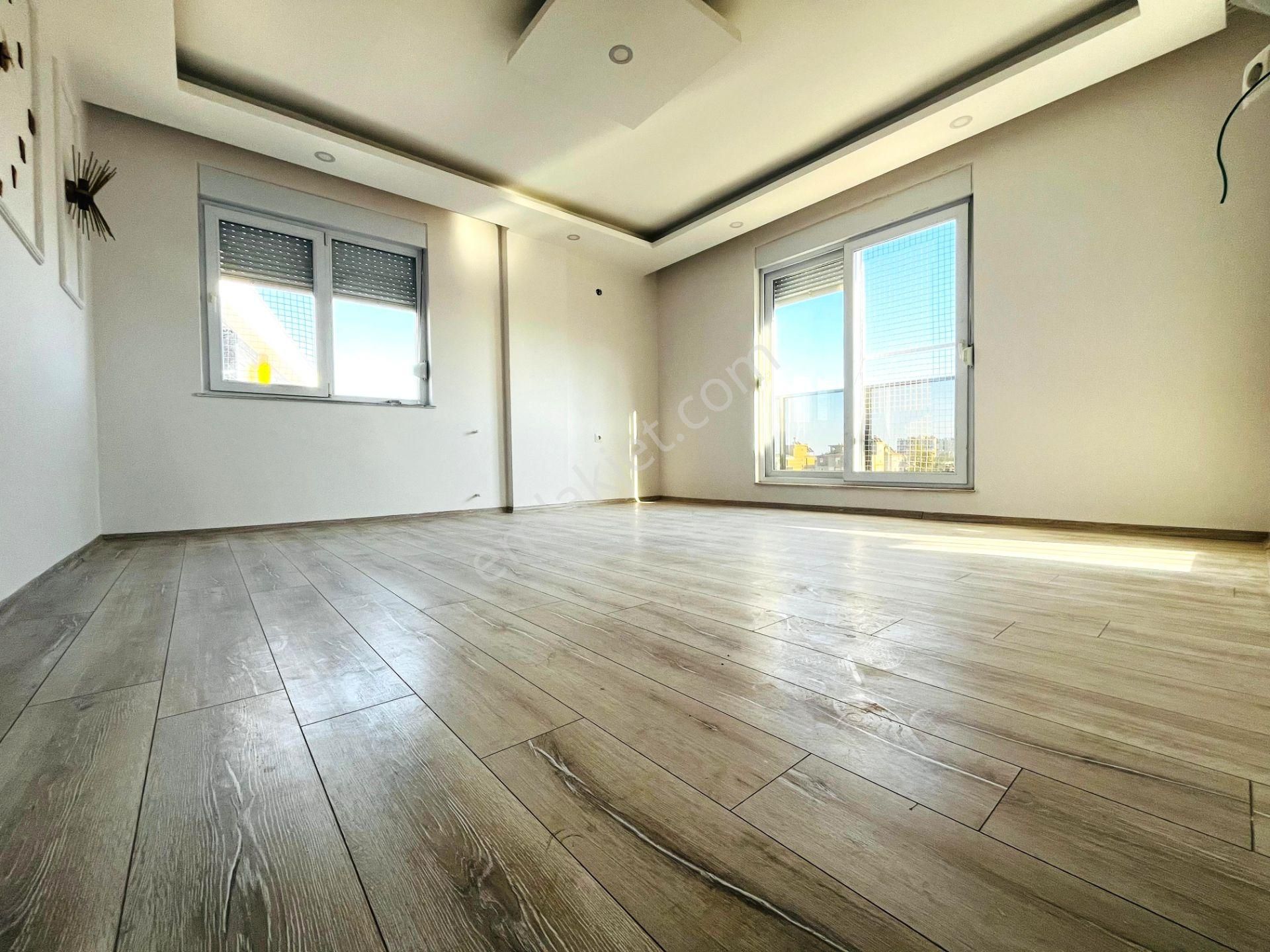 Ulaşım Sorunu Olmayan 2 Yıllık Sıfır Ayarında Asansörlü 2+1 Satılık Daire - Görsel 9