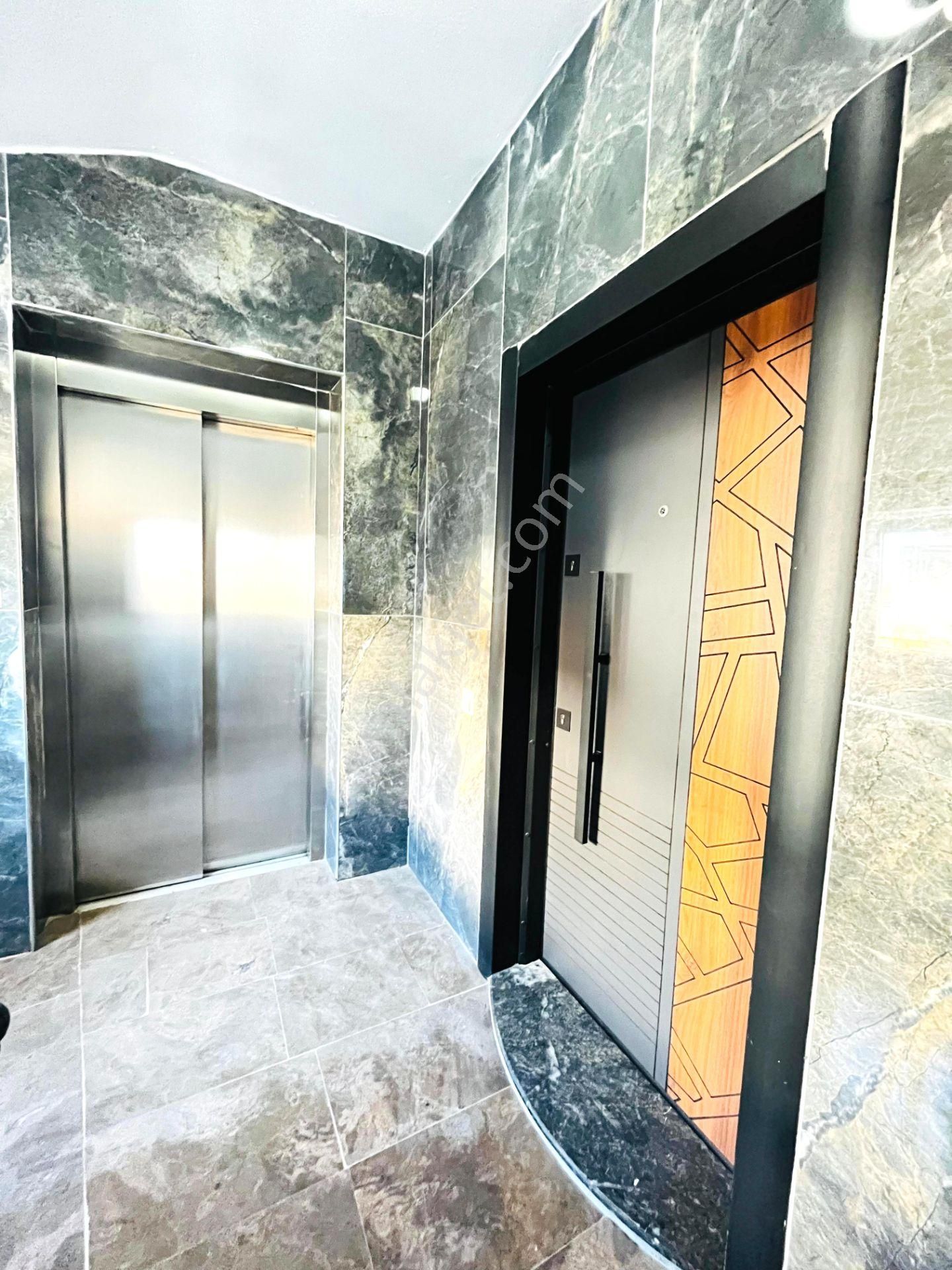 Ulaşım Sorunu Olmayan 2 Yıllık Sıfır Ayarında Asansörlü 2+1 Satılık Daire - Görsel 31