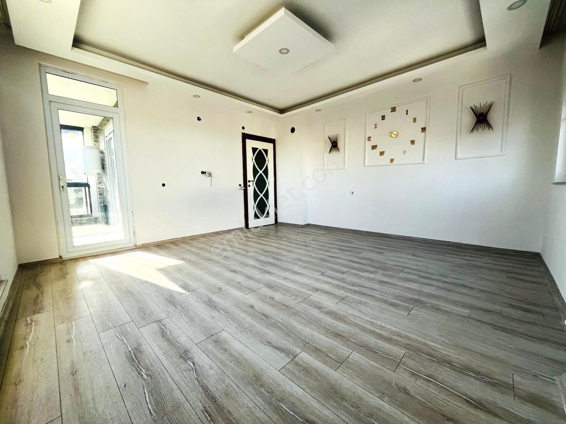 Ulaşım Sorunu Olmayan 2 Yıllık Sıfır Ayarında Asansörlü 2+1 Satılık Daire - Görsel 8