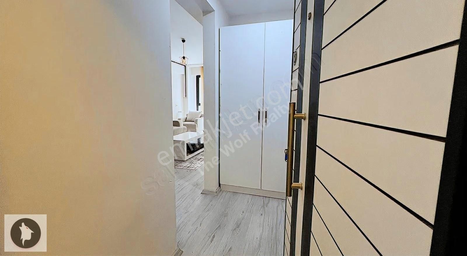 Menemen Seyrekte Satılık Daire 1+1 Eşyalı Fırsat Ara Kat - Görsel 2