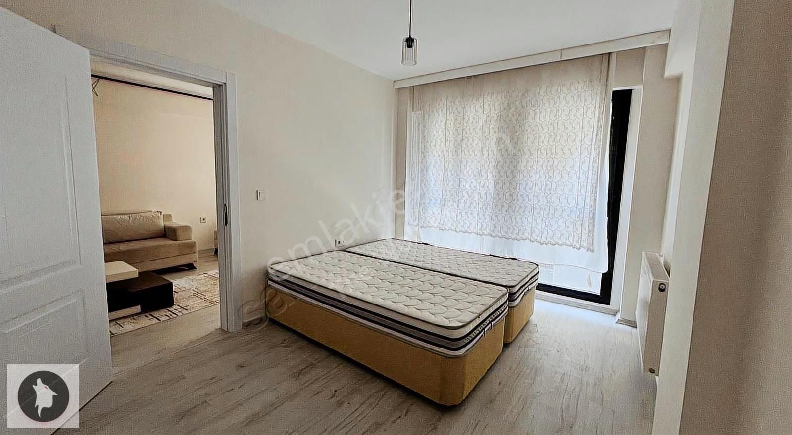 Menemen Seyrekte Satılık Daire 1+1 Eşyalı Fırsat Ara Kat - Görsel 4