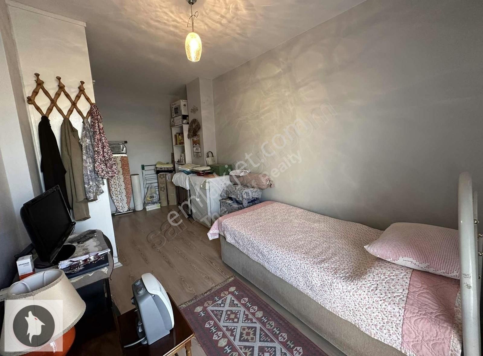 Karşıyaka'nın Kalbinde 3+1 Fırsat Daire - Görsel 12